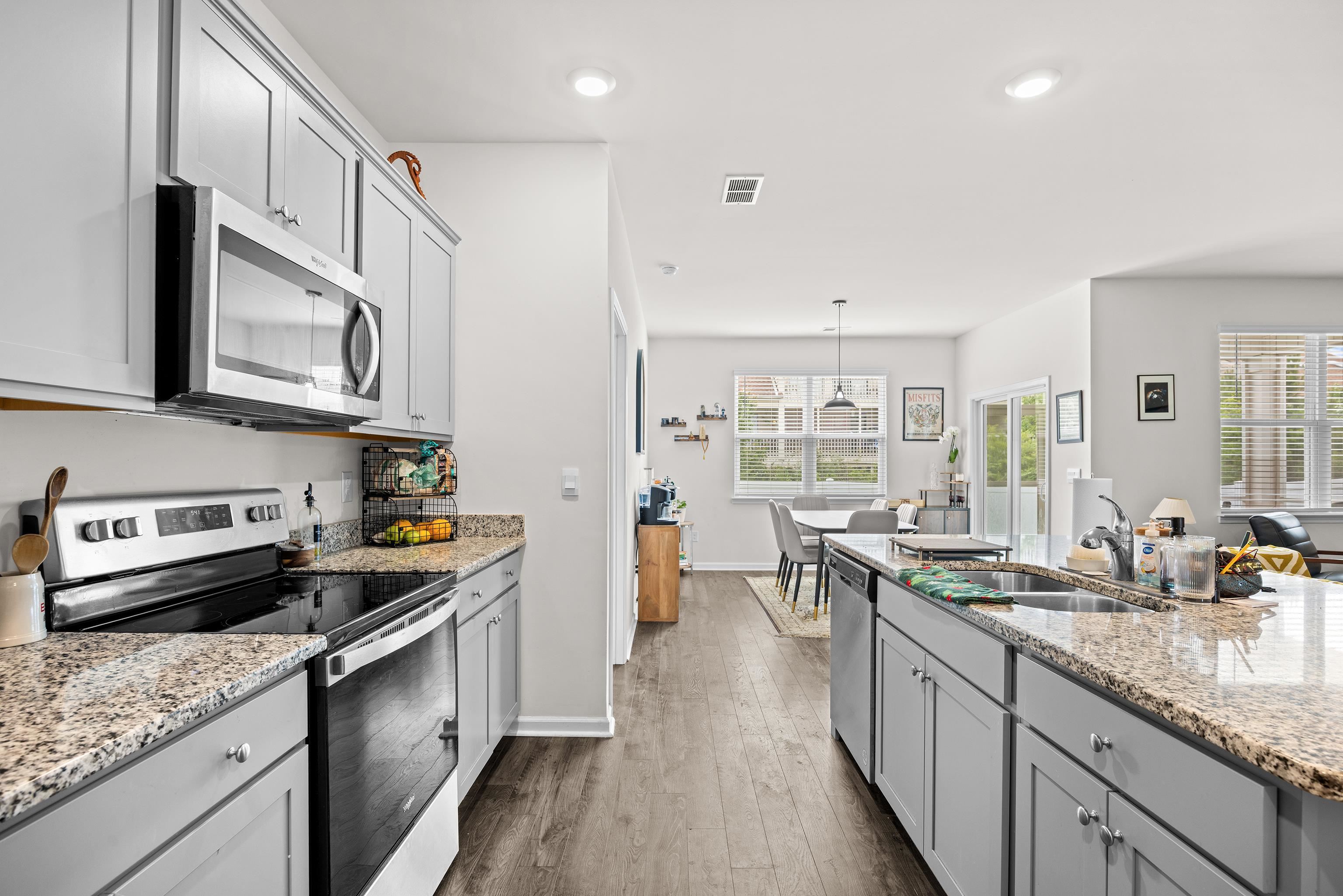 1216 Sennema Circle Property Photo 4