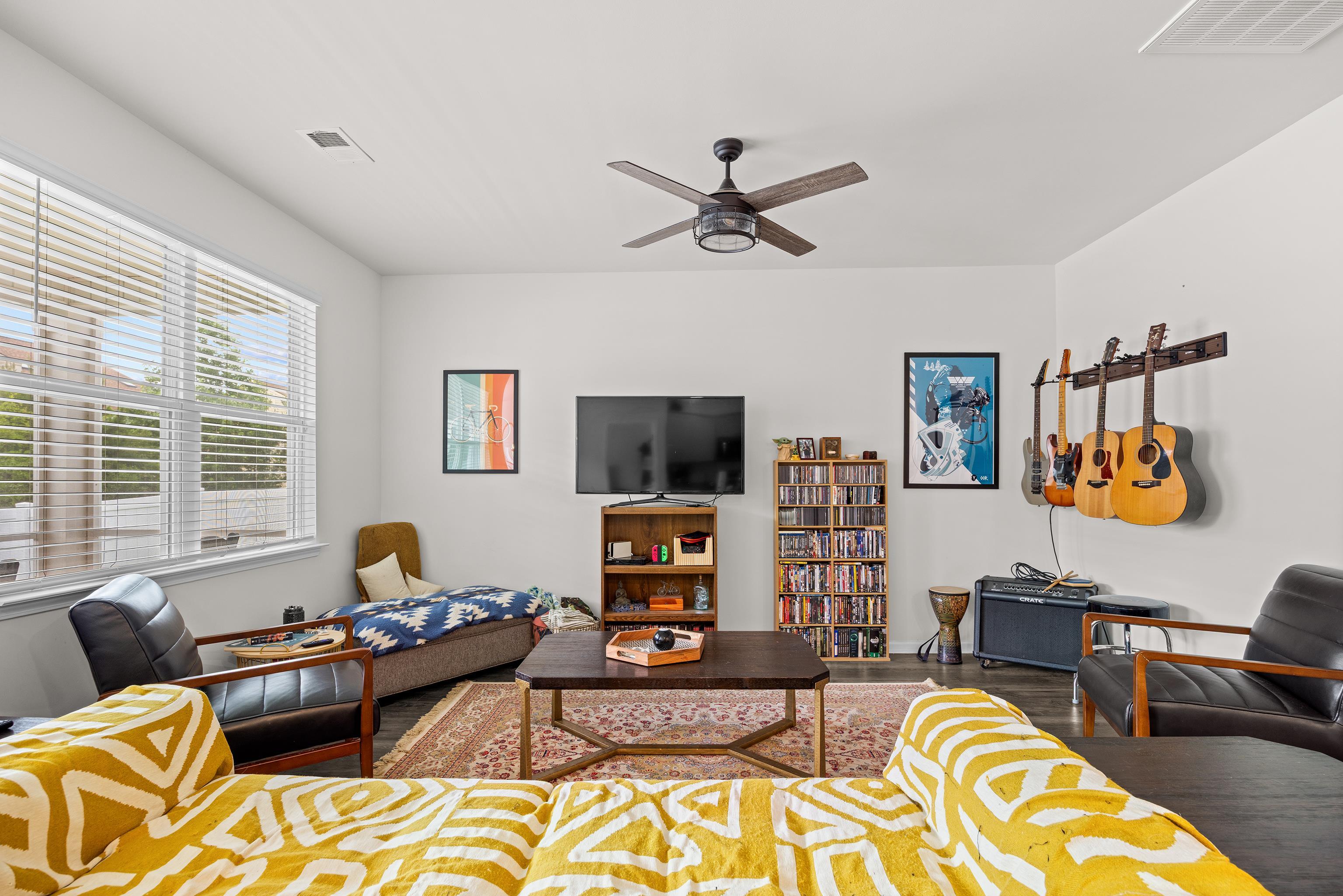 1216 Sennema Circle Property Photo 14