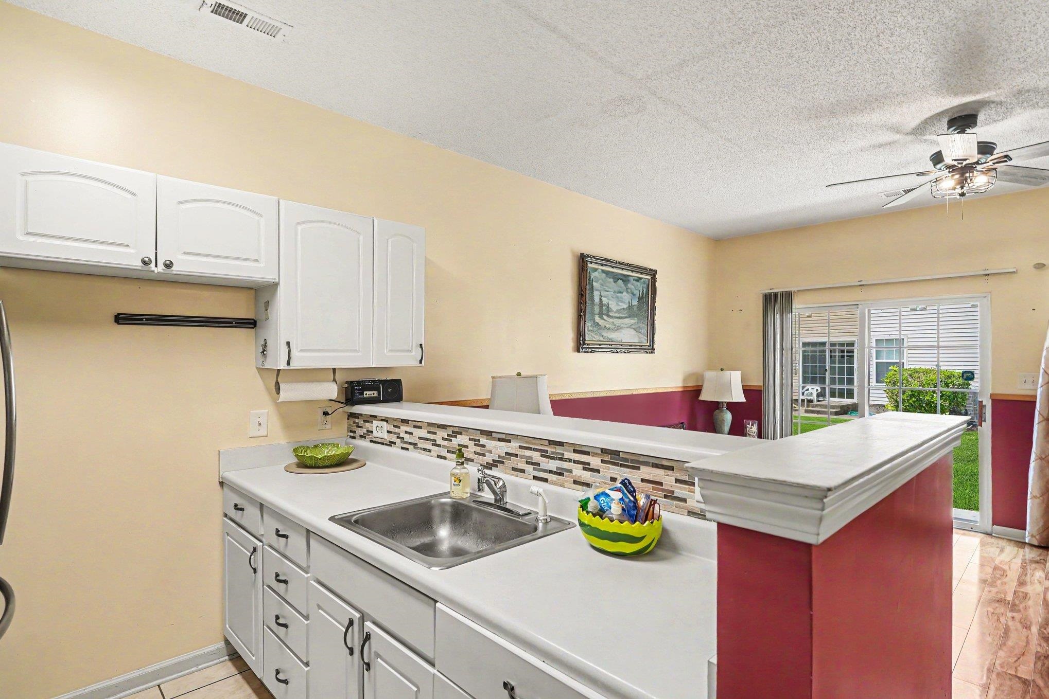 505 Beach Walk Pl. Property Photo 10