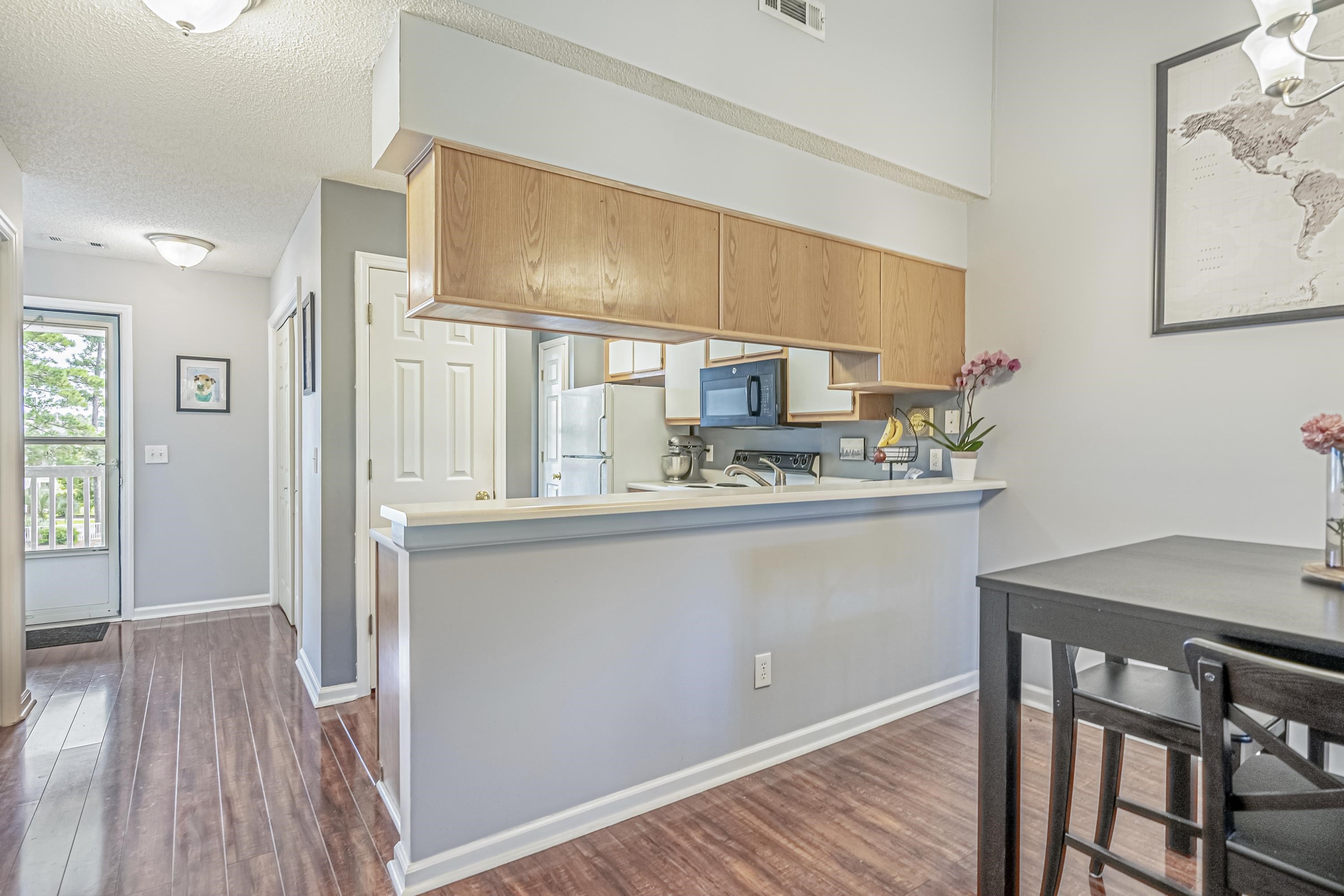 4930 Windsor Green Way Property Photo 10