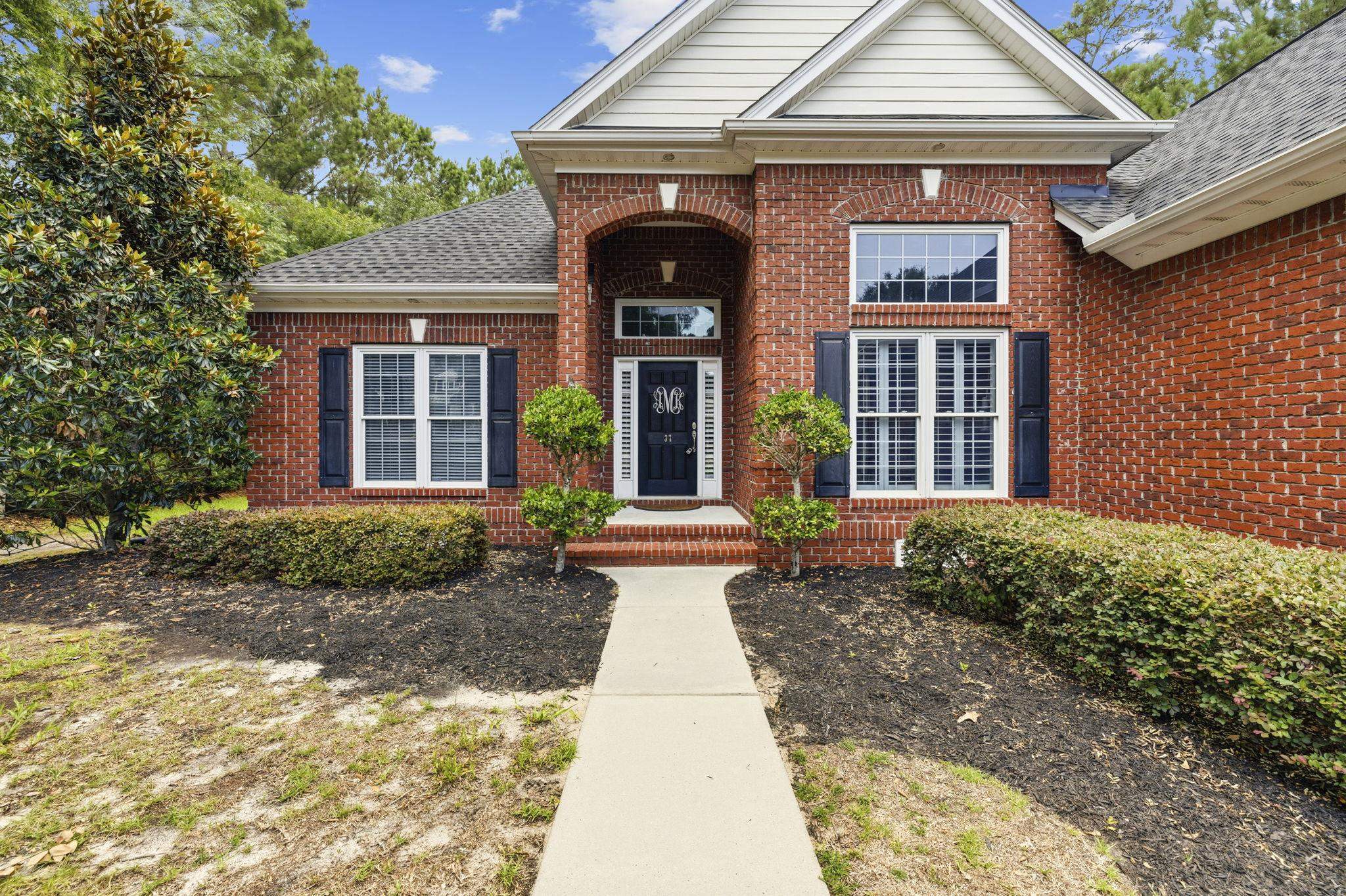 37 Highwood Circle Property Photo 6