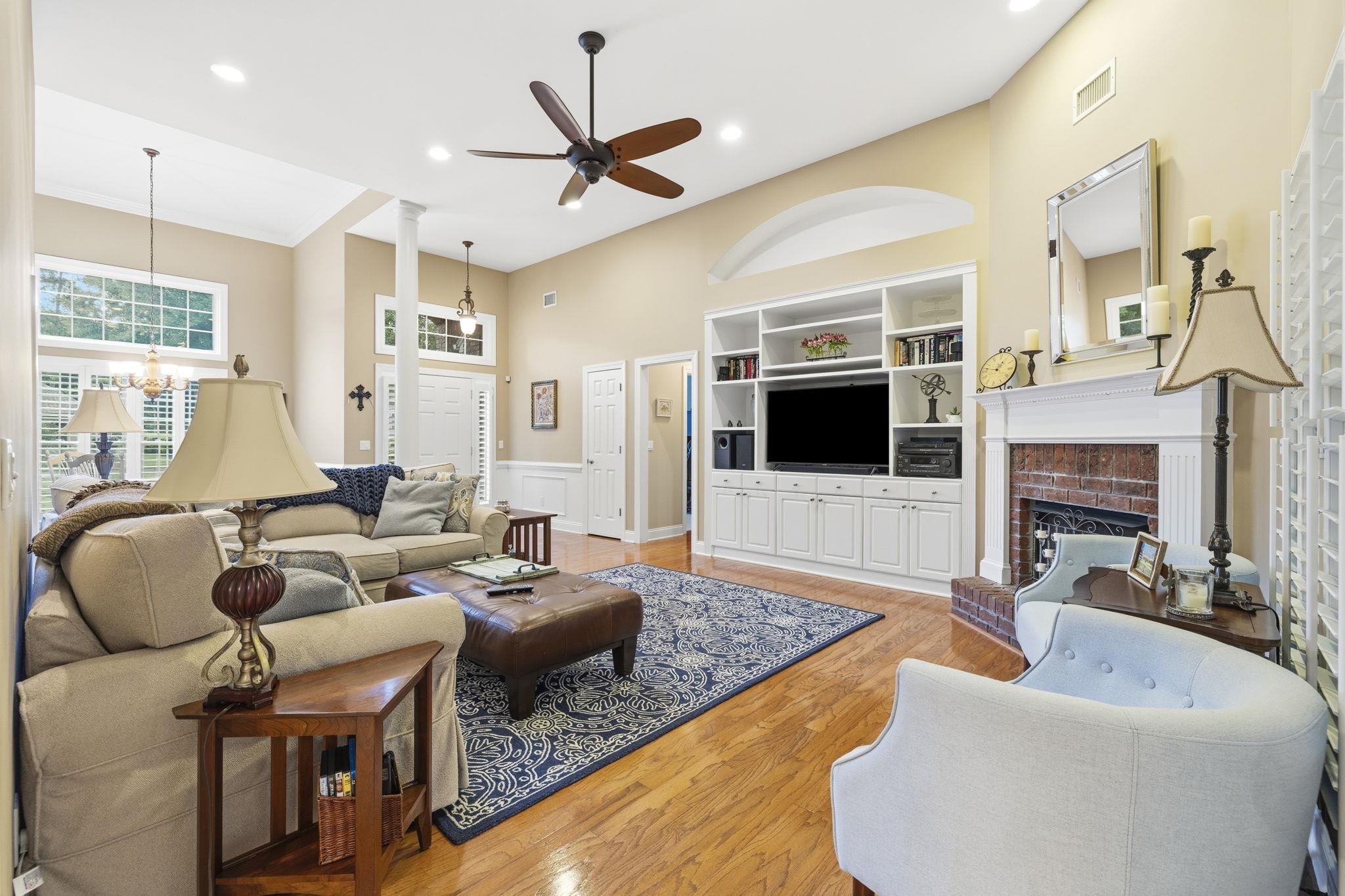 37 Highwood Circle Property Photo 8