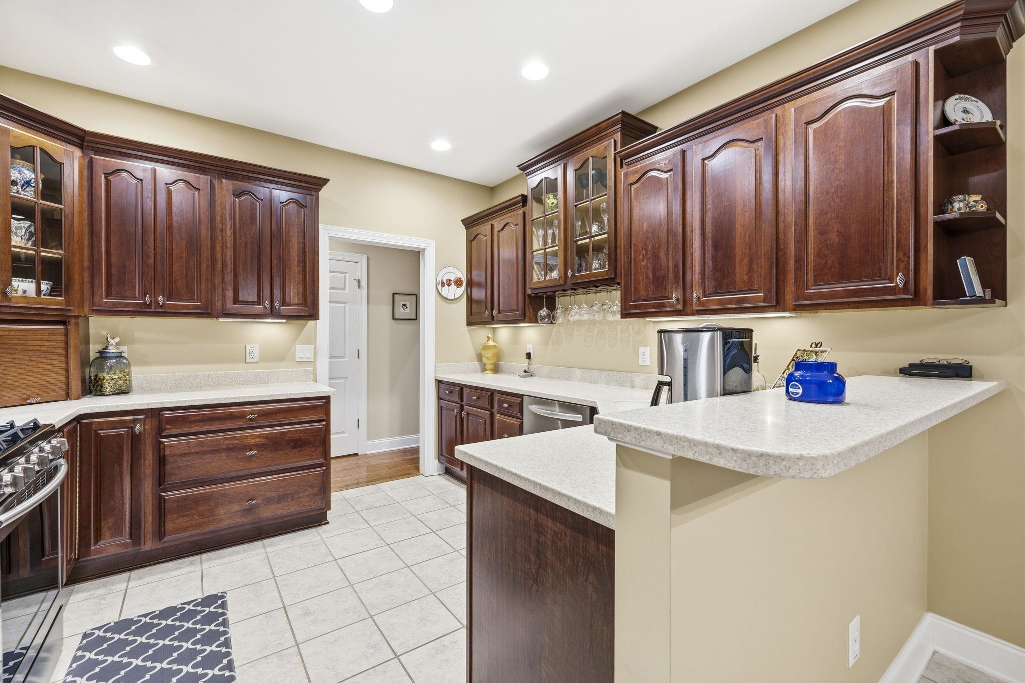 37 Highwood Circle Property Photo 15