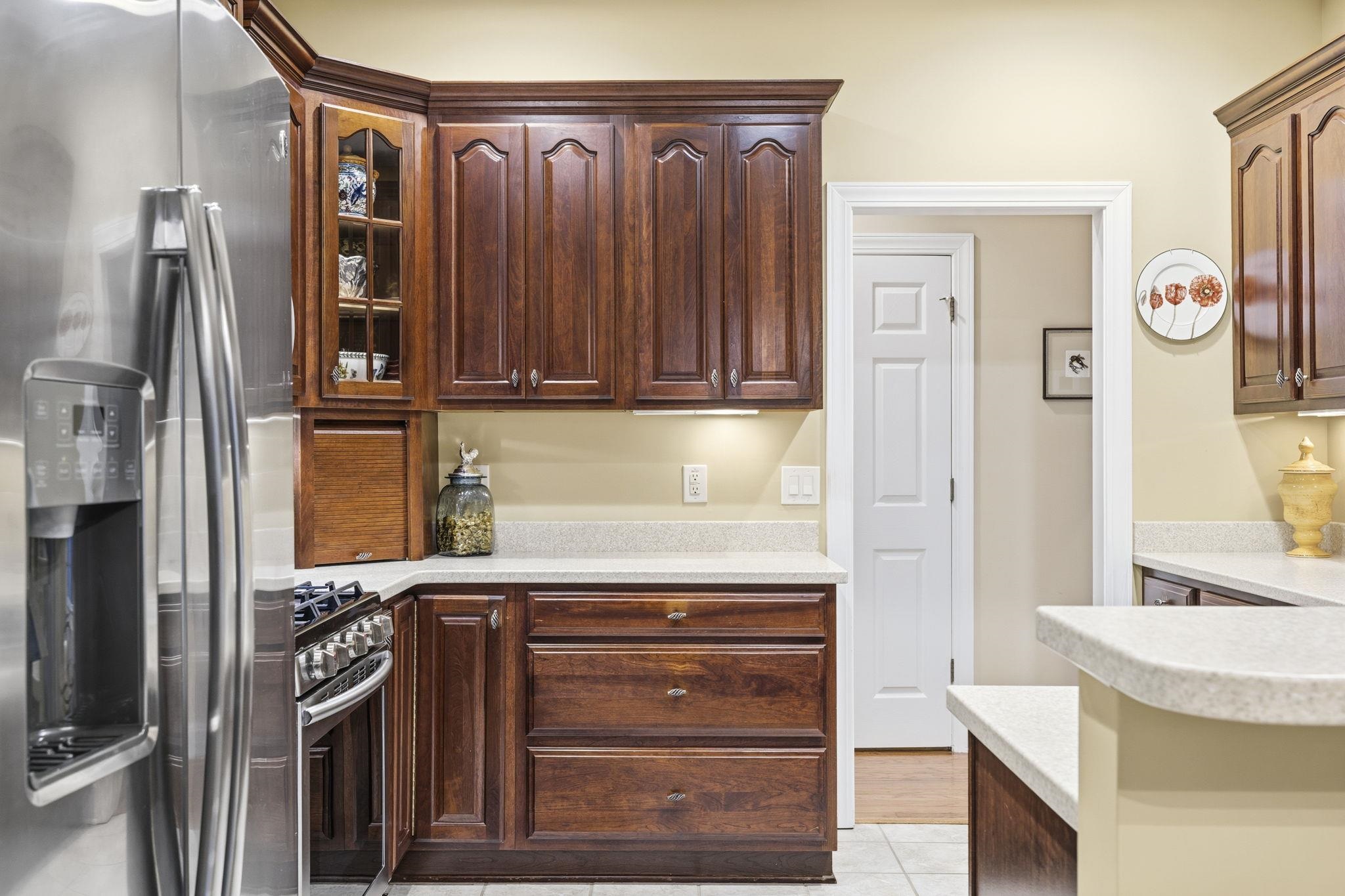37 Highwood Circle Property Photo 16