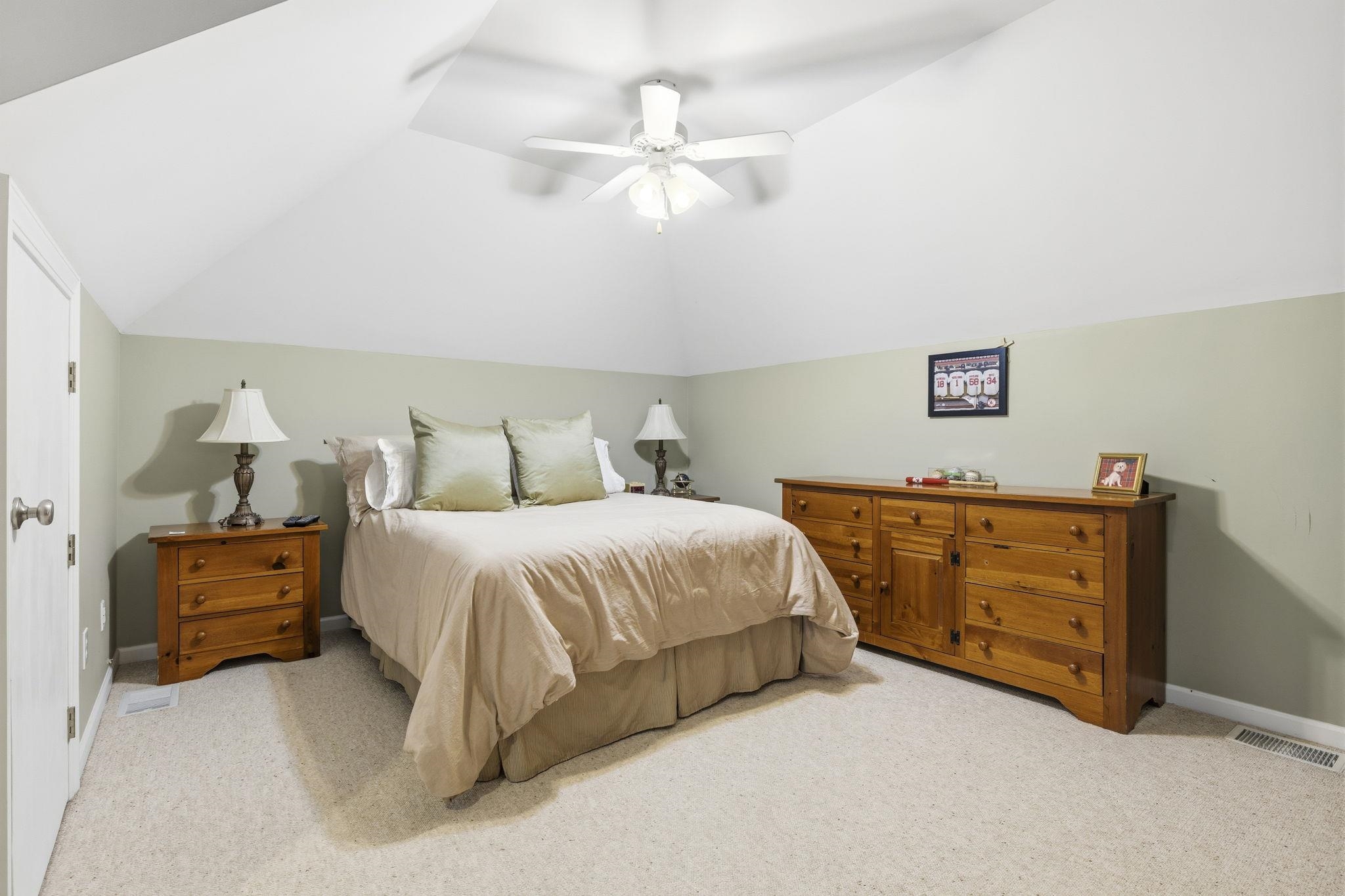 37 Highwood Circle Property Photo 33