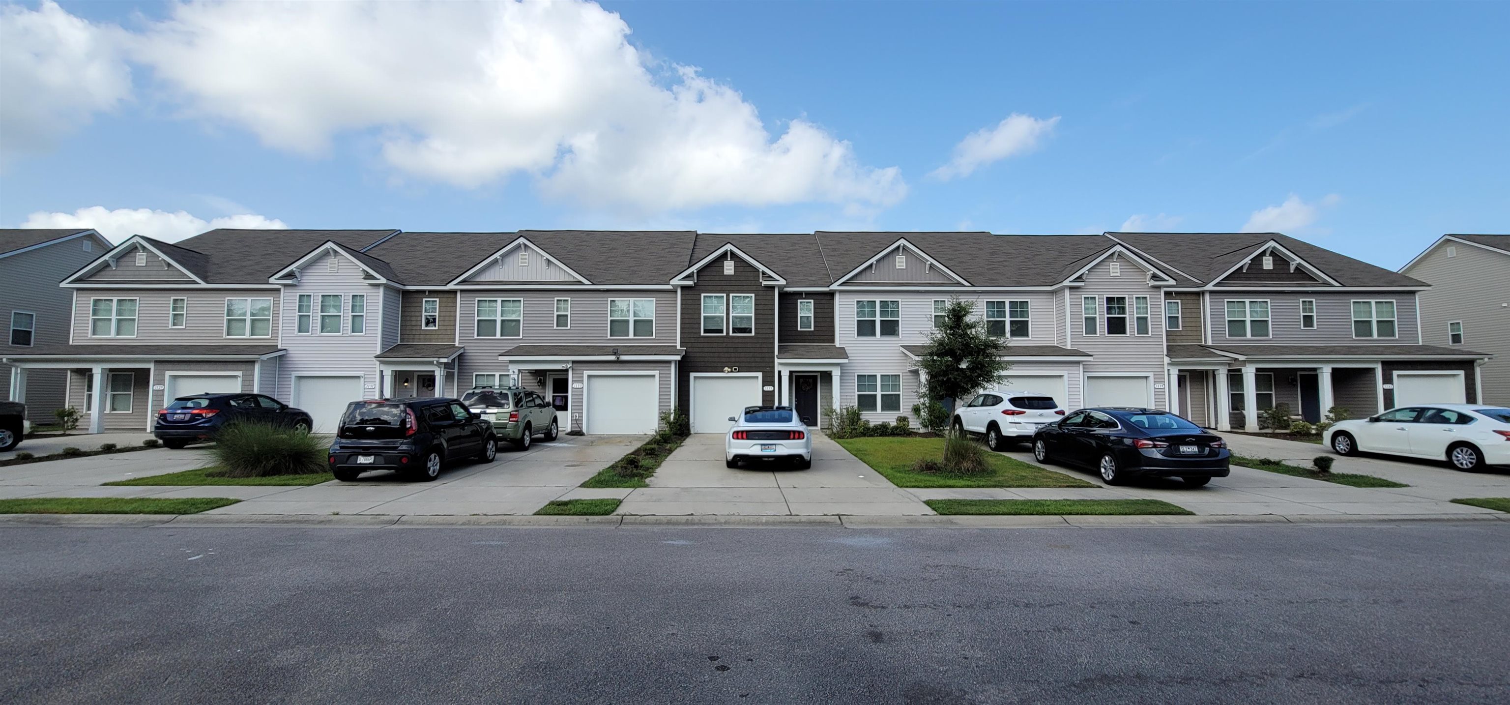 1135 Fairway Ln. Property Photo 1