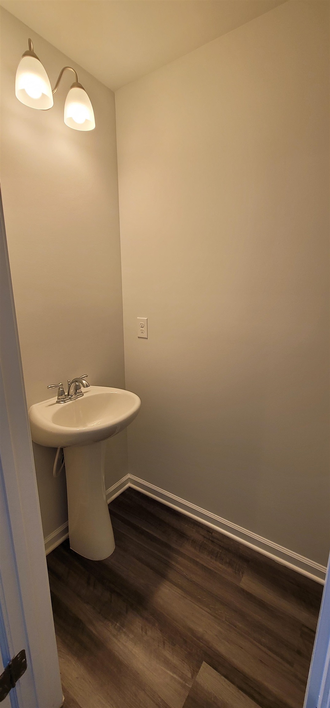 1135 Fairway Ln. Property Photo 10