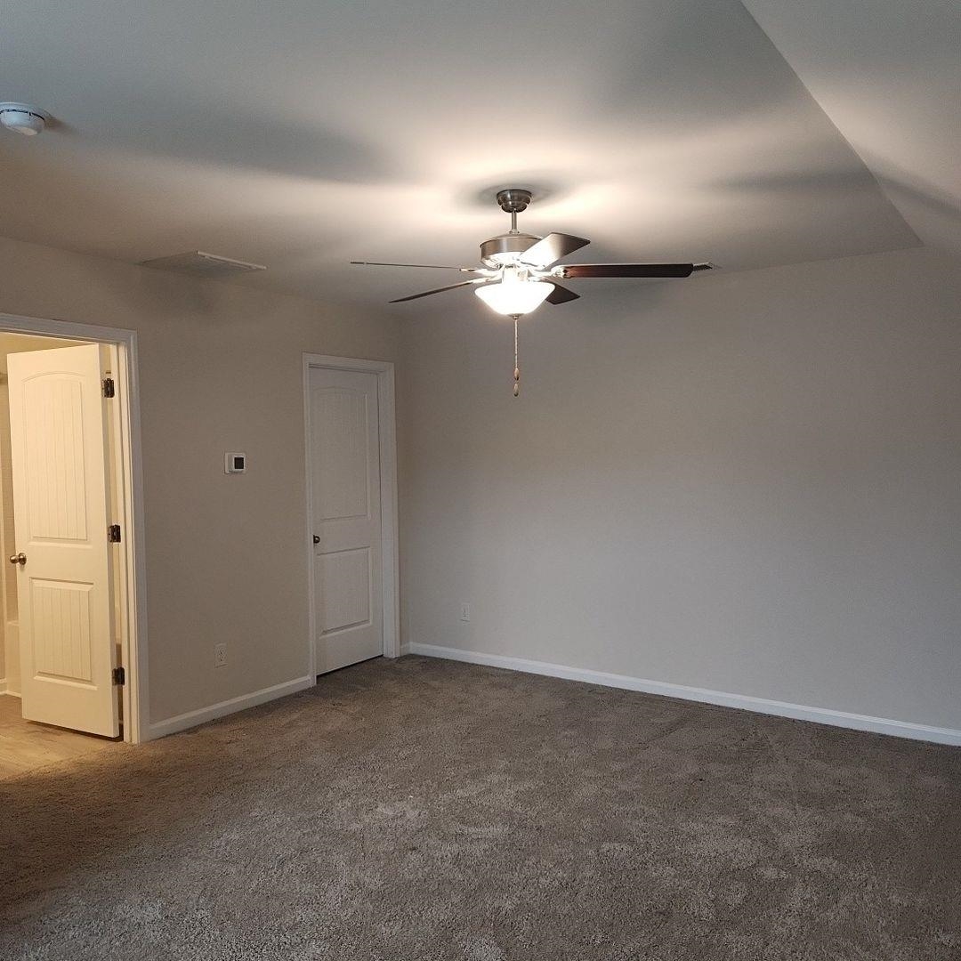 497 Hillsborough Dr. Property Photo 29