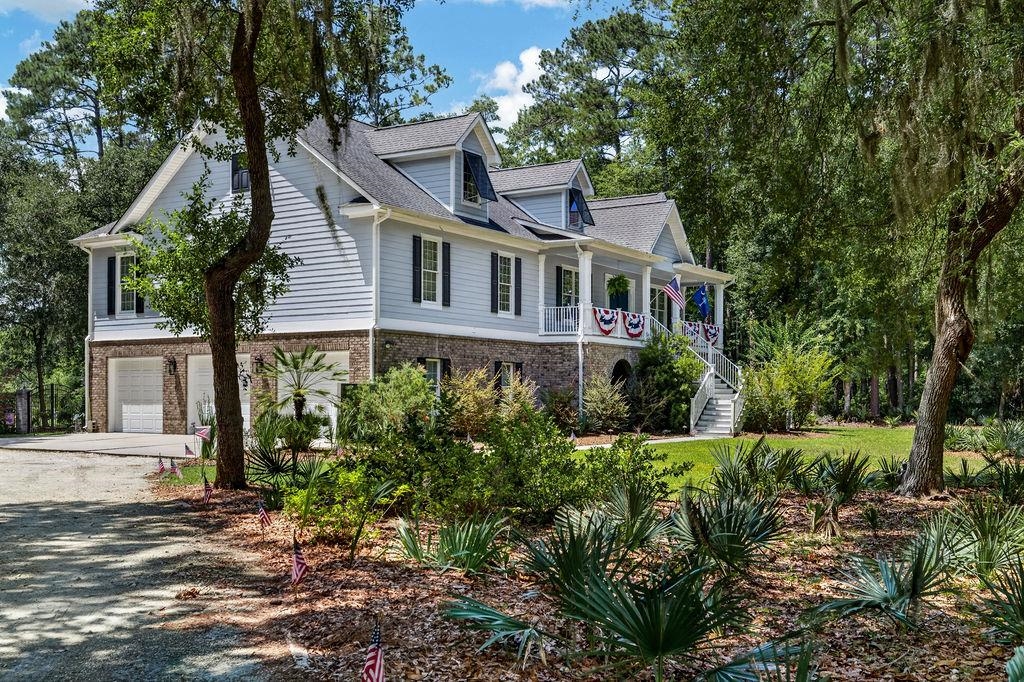 335 Old Carriage Loop Property Photo 4