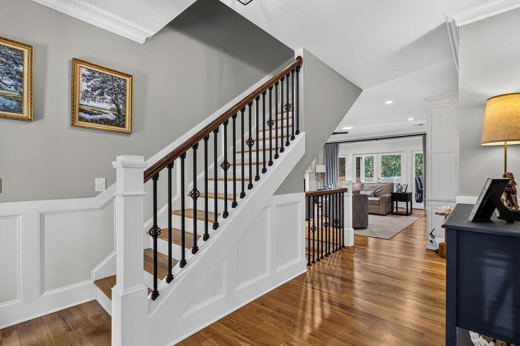 335 Old Carriage Loop Property Photo 7