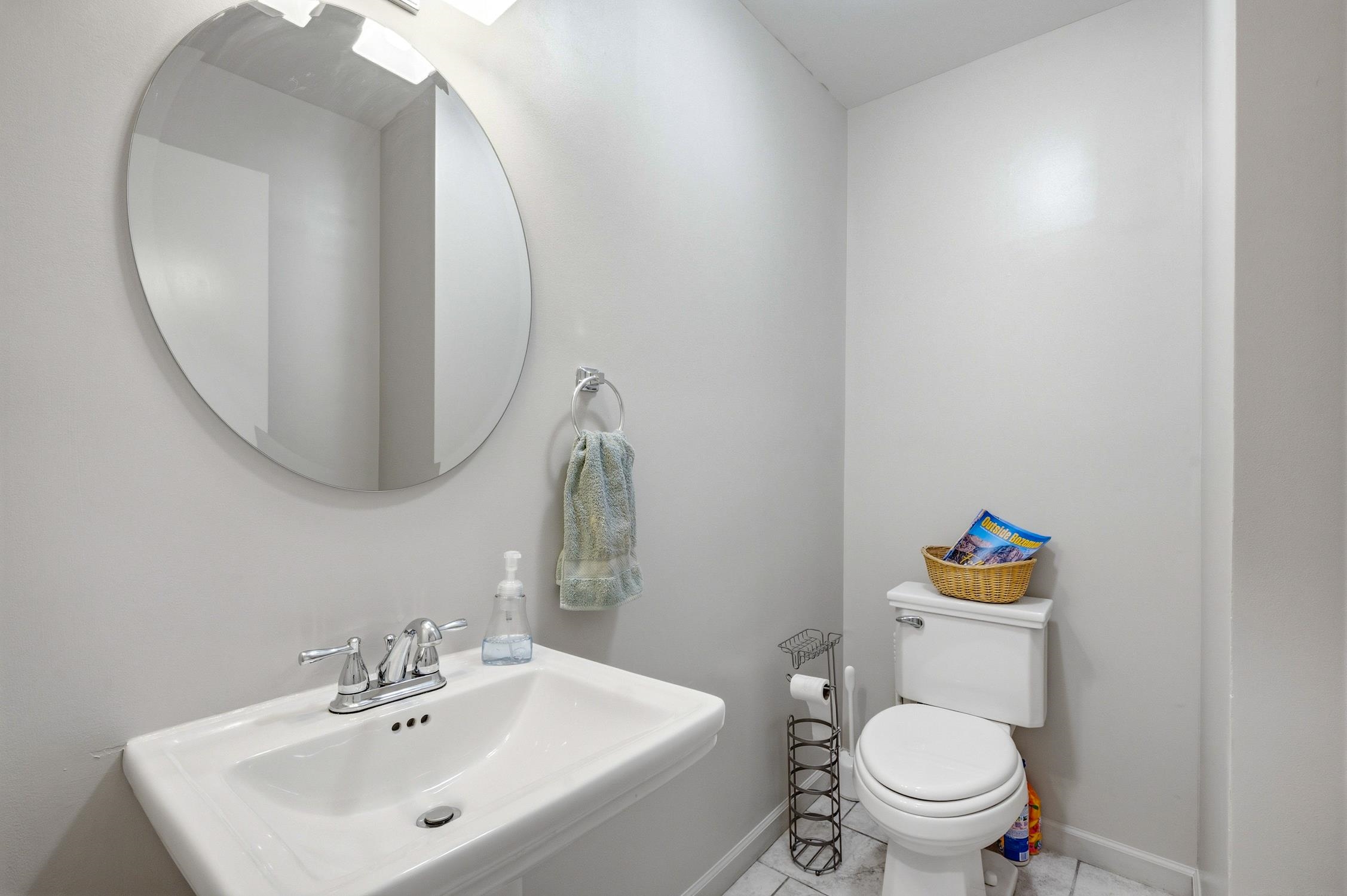 1609-c Edge Dr. Property Photo 8