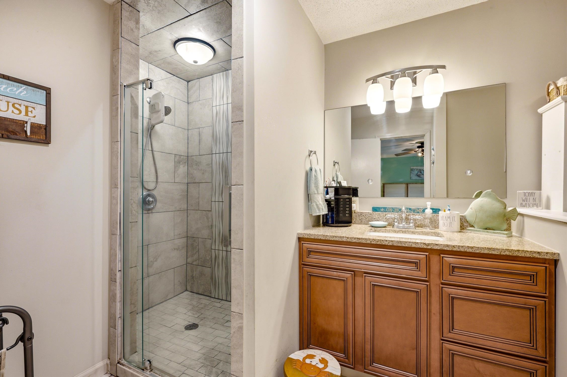 1609-c Edge Dr. Property Photo 10
