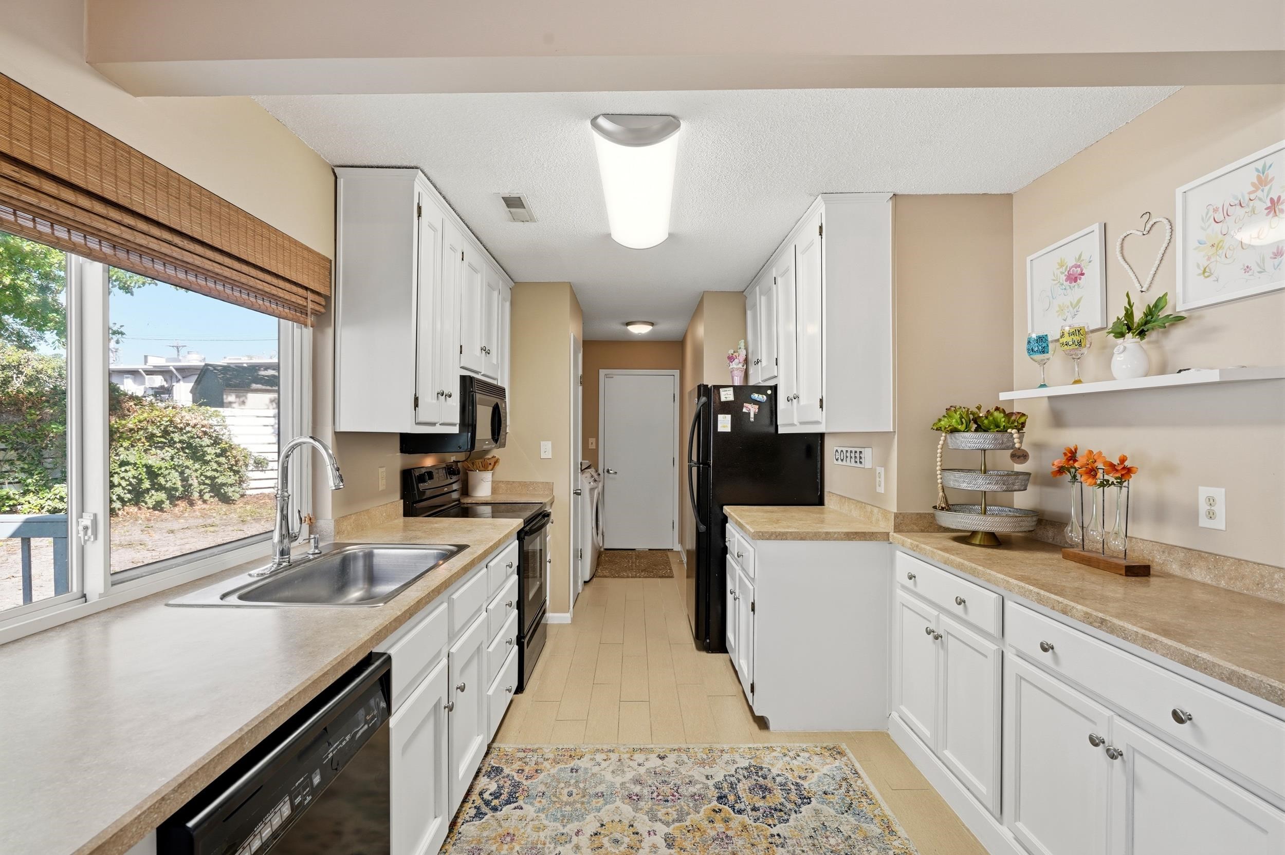 411 Sunset Trail Property Photo 21