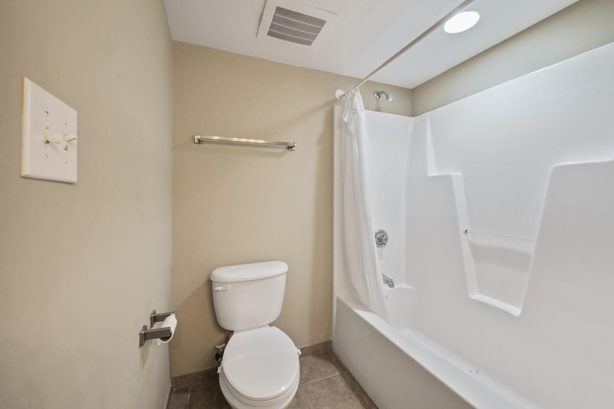 1707 Perrin Dr. Property Photo 14