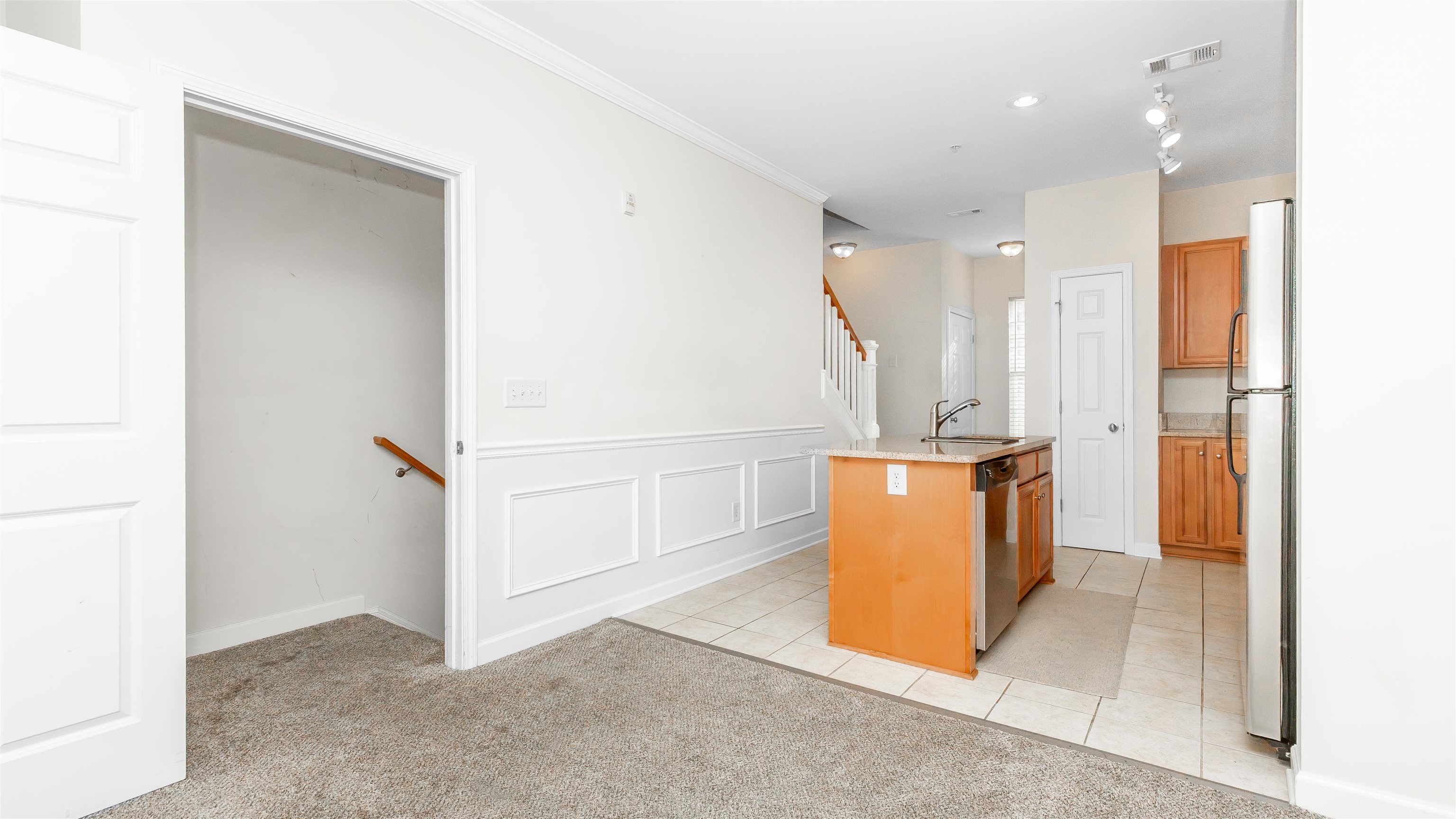 2954 Yancey Way Property Photo 4