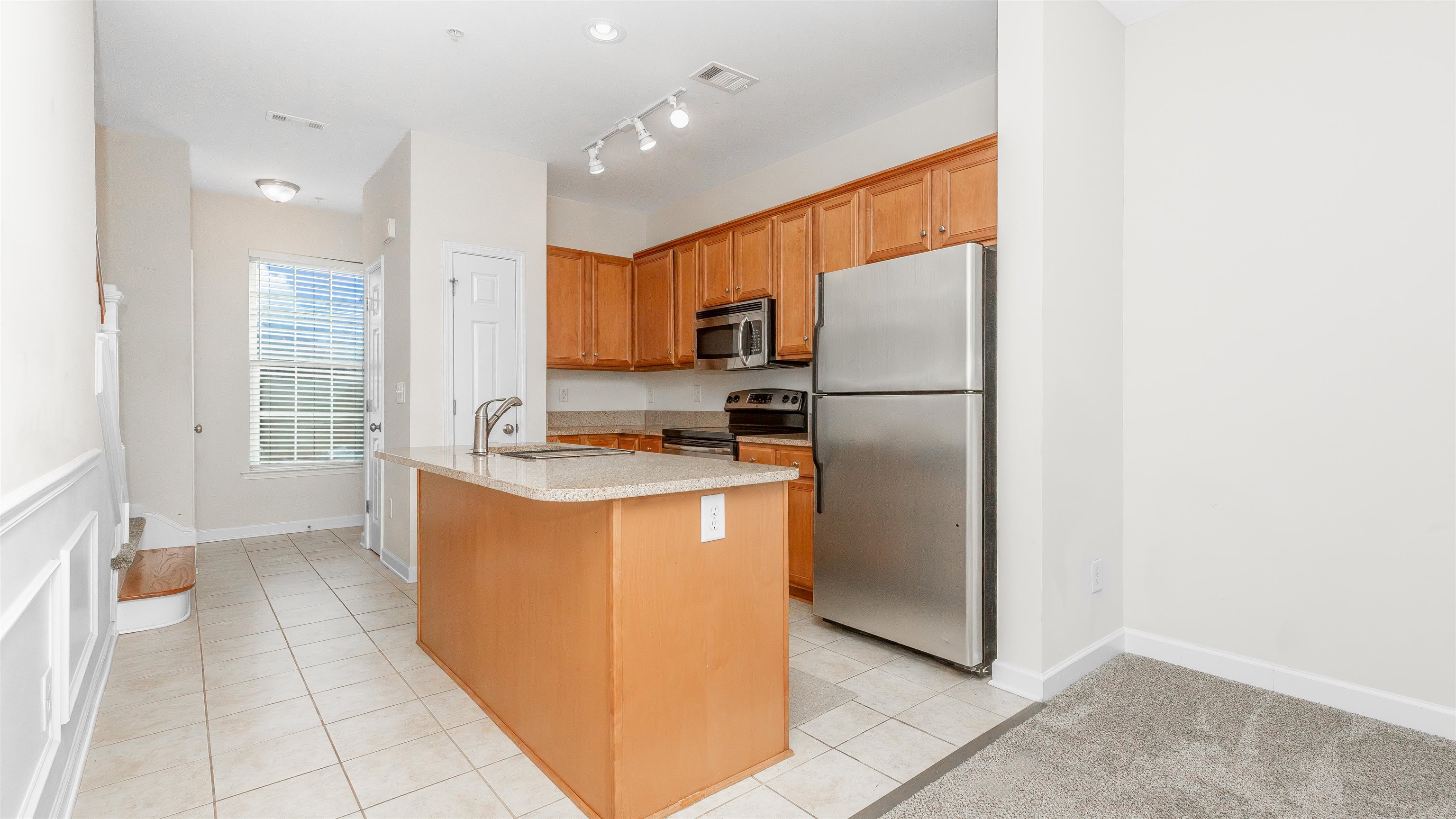 2954 Yancey Way Property Photo 5