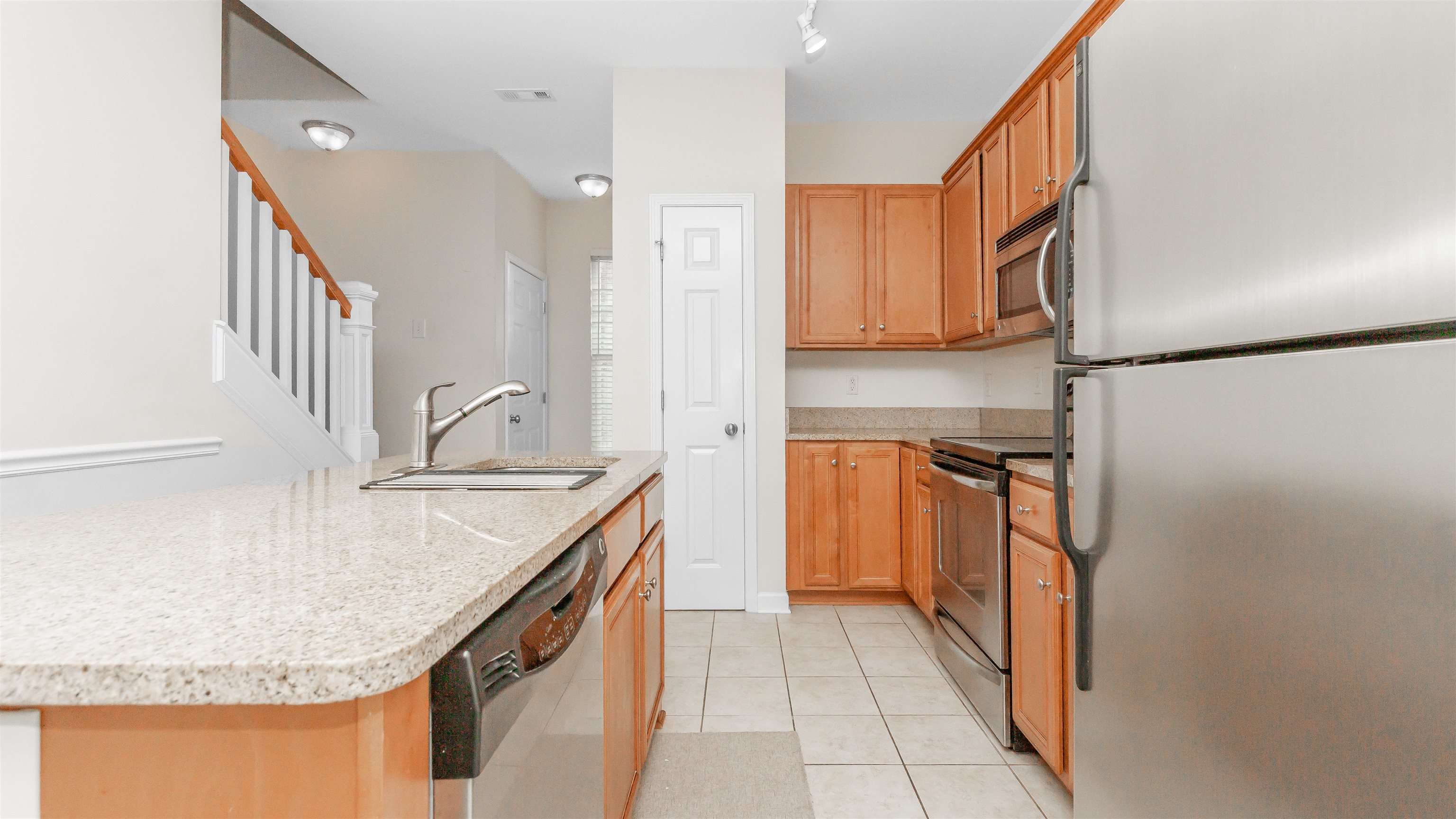 2954 Yancey Way Property Photo 10
