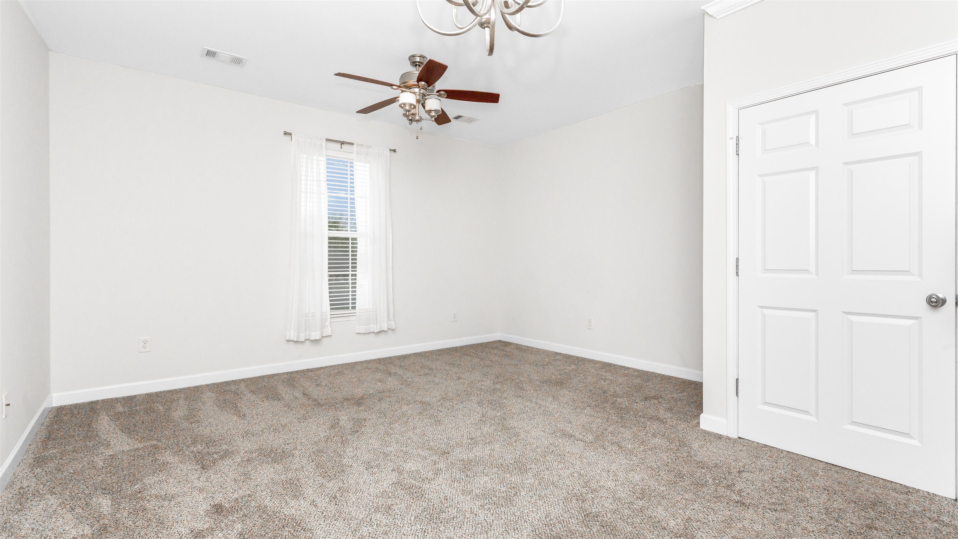 2954 Yancey Way Property Photo 11