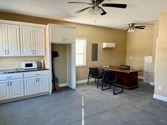 2412 E Highway 76 Property Photo 2