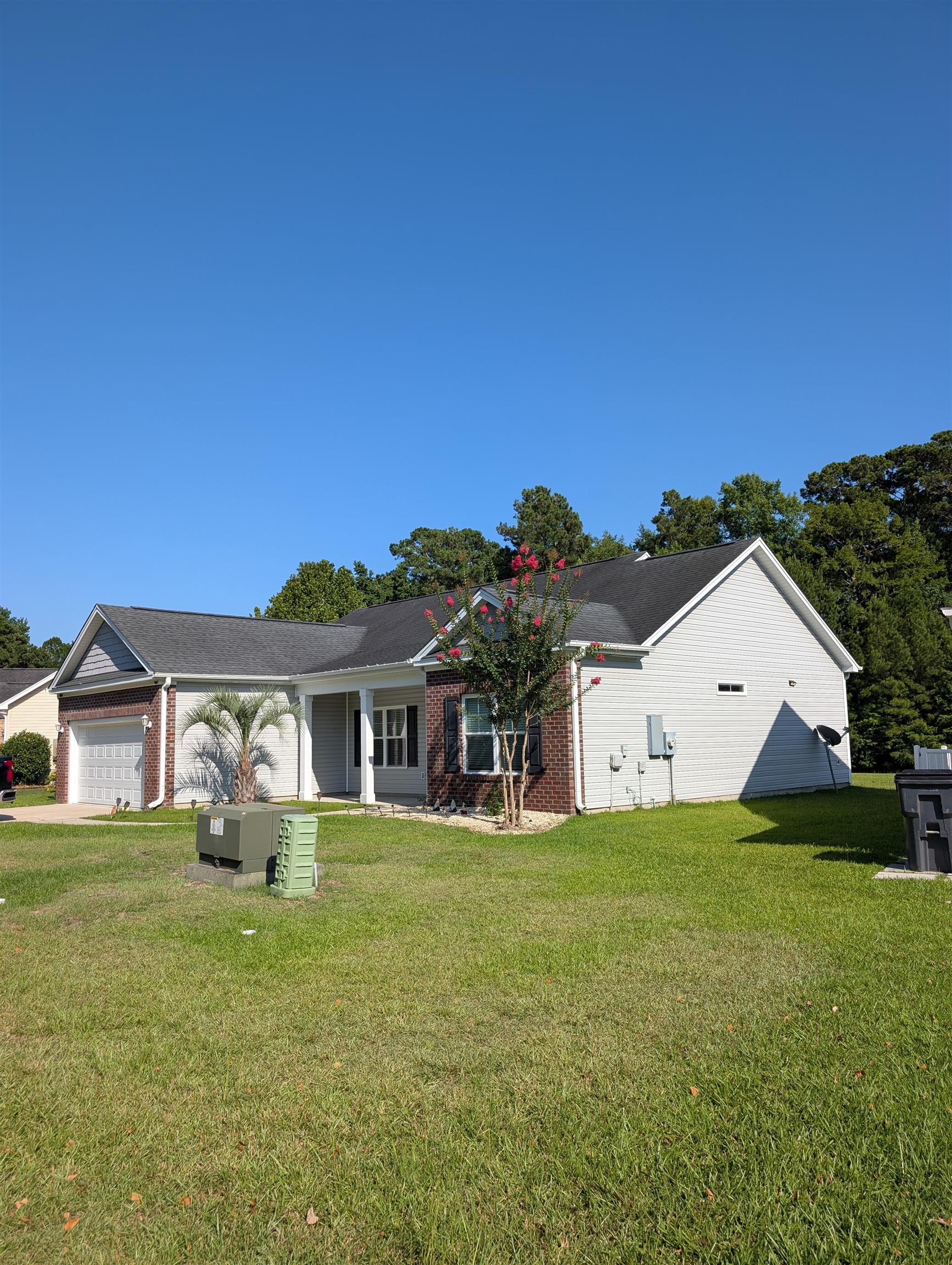 601 West Oak Circle Dr. Property Photo 5