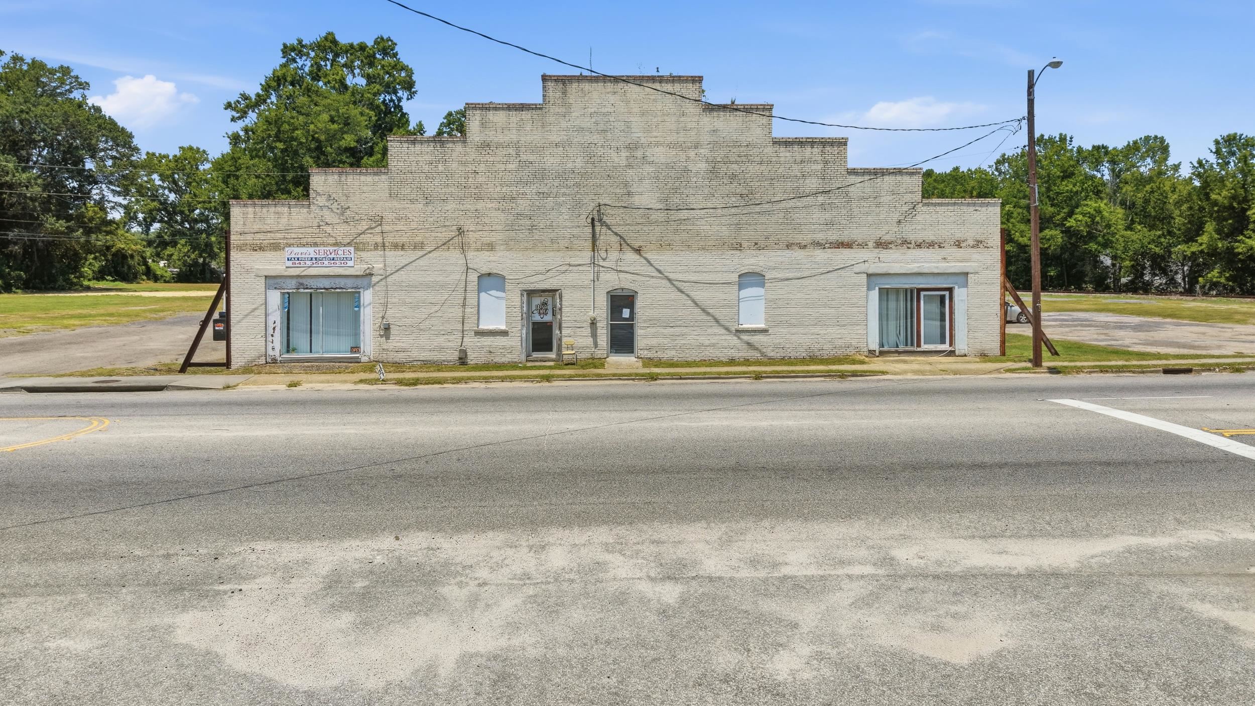 215 E Main St. Property Photo 6