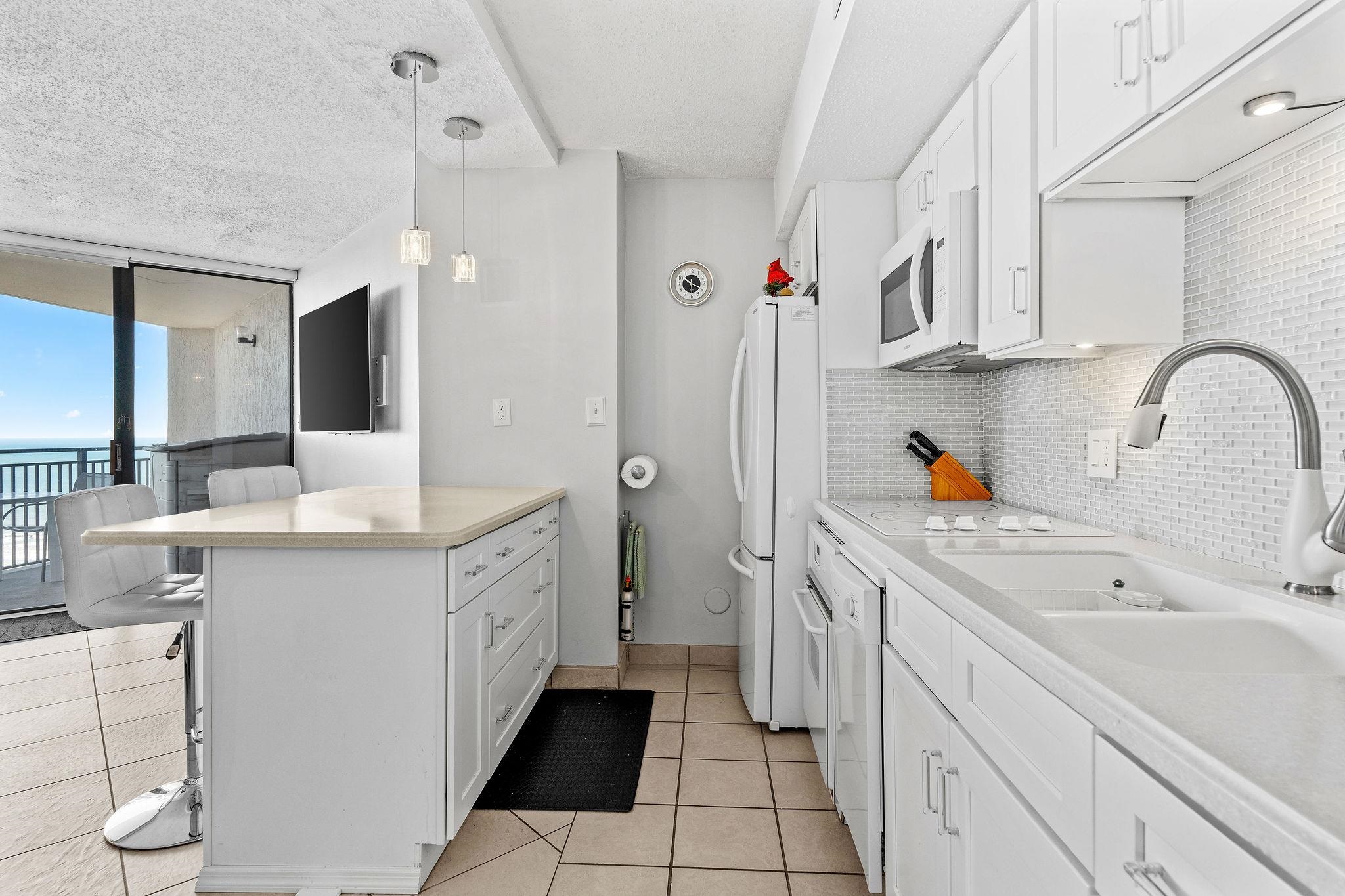 5523 North Ocean Blvd. Property Photo 2