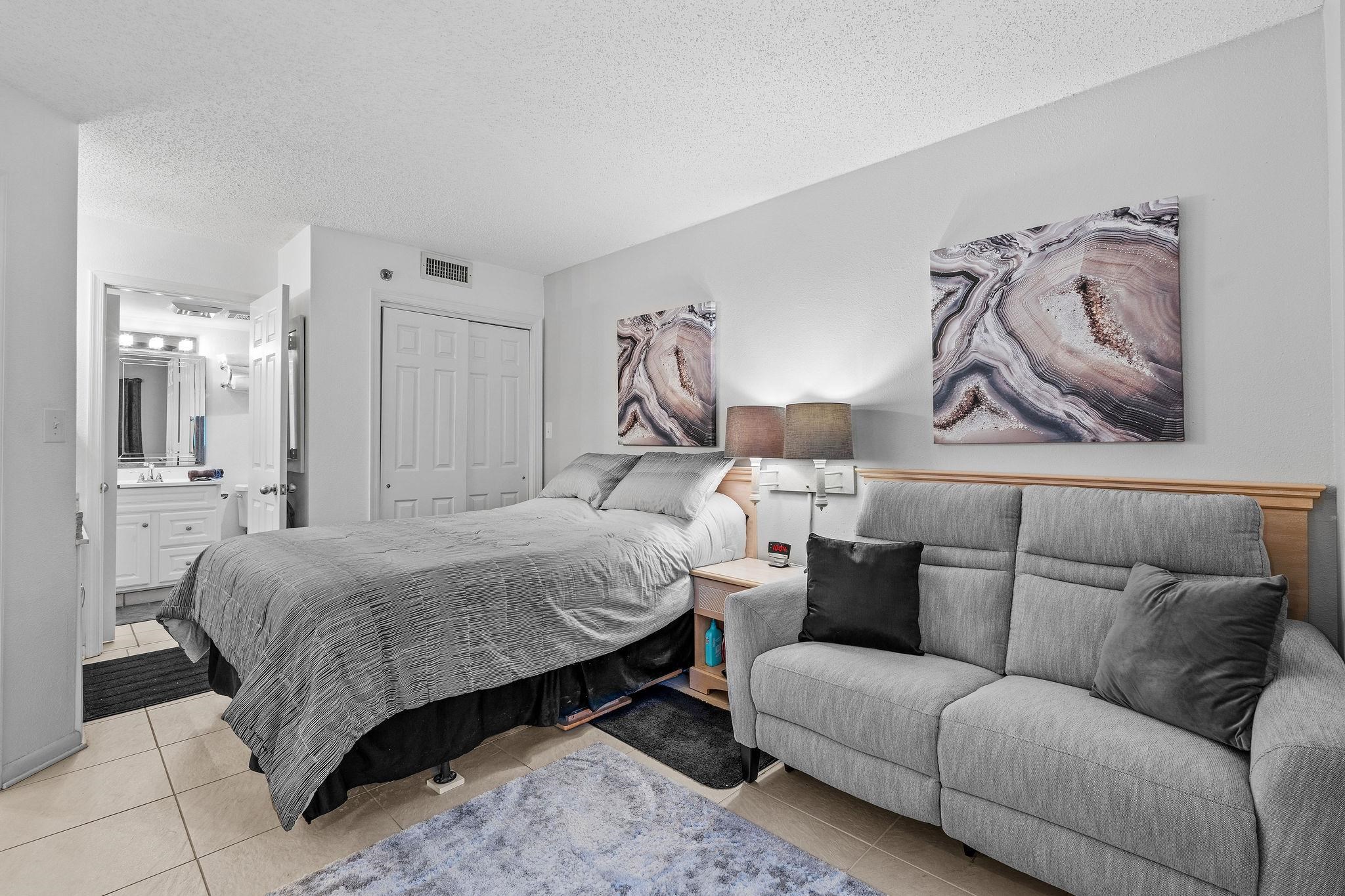 5523 North Ocean Blvd. Property Photo 19
