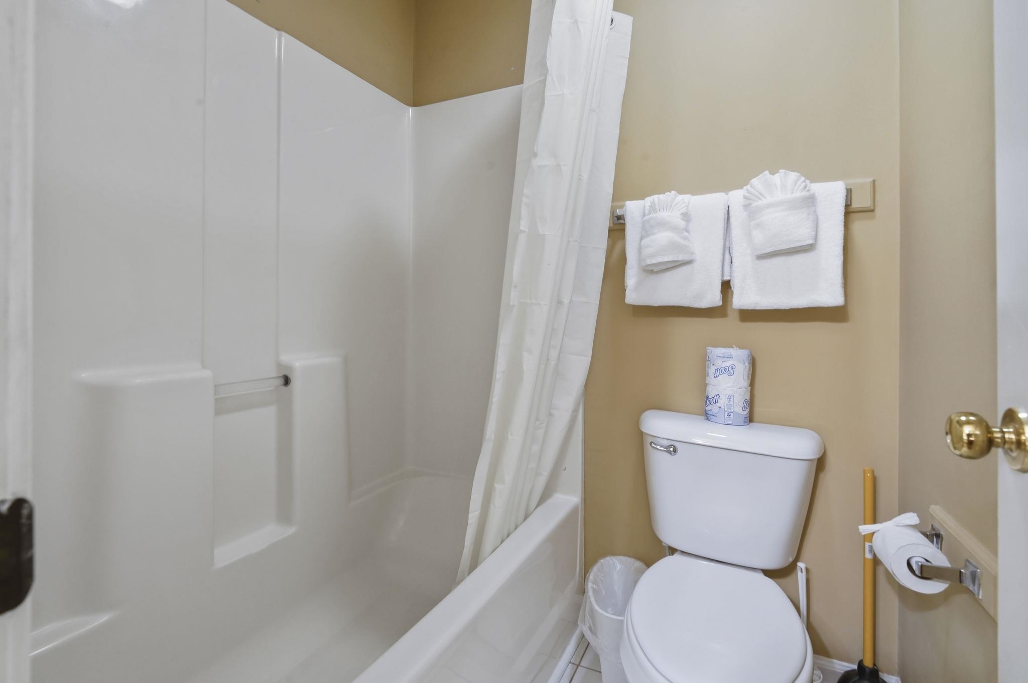 366 Pinehurst Ln. Property Photo 38