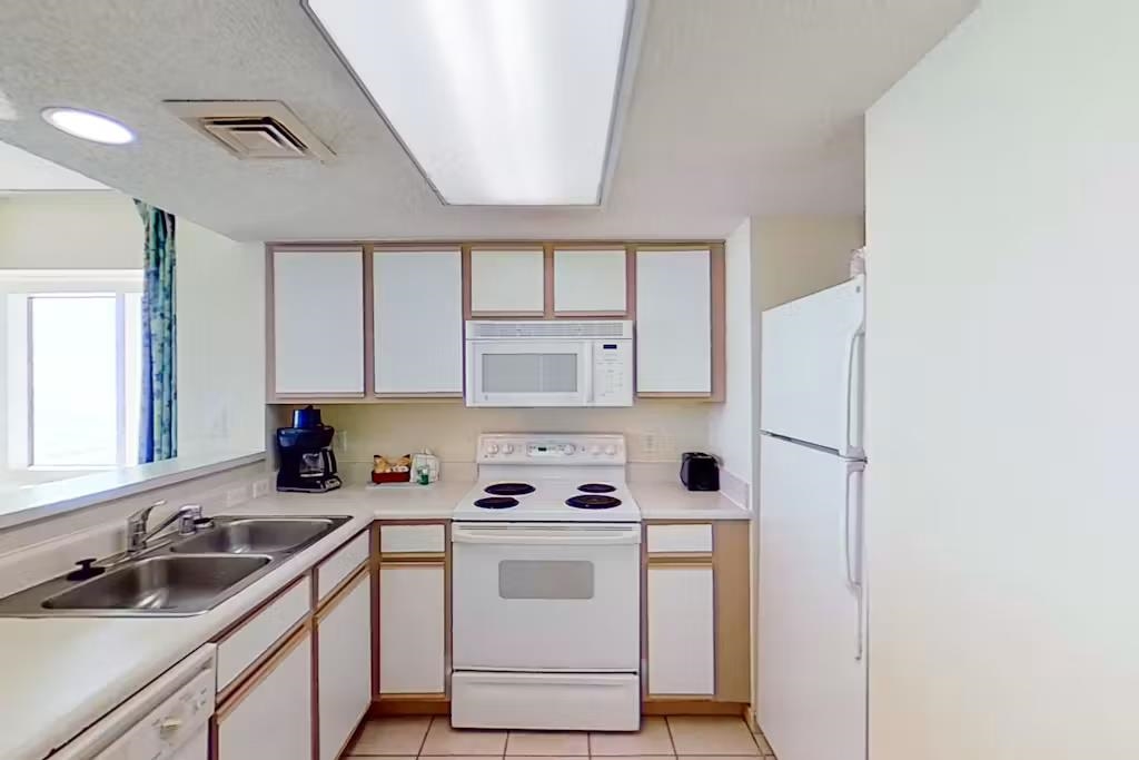 2711 S Ocean Blvd. Property Photo 4