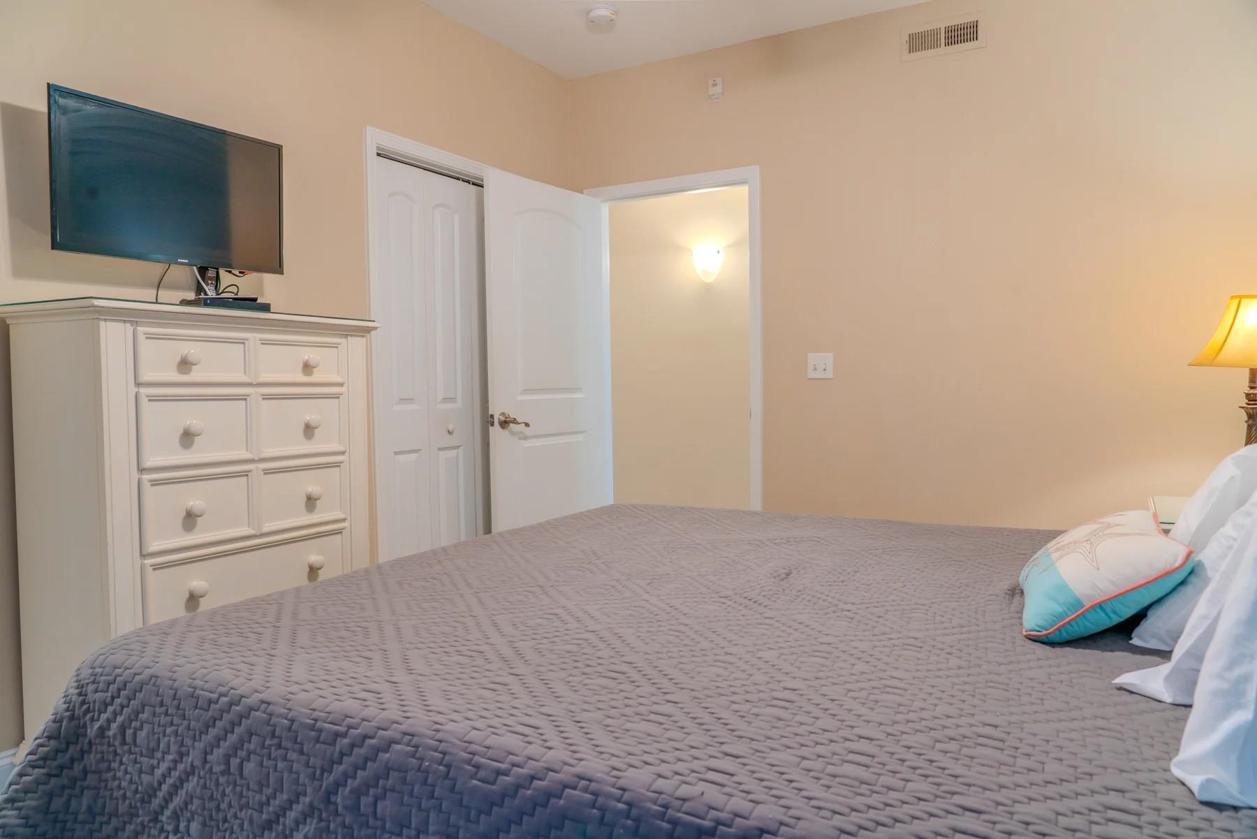 4604 Ocean Blvd. Property Photo 38