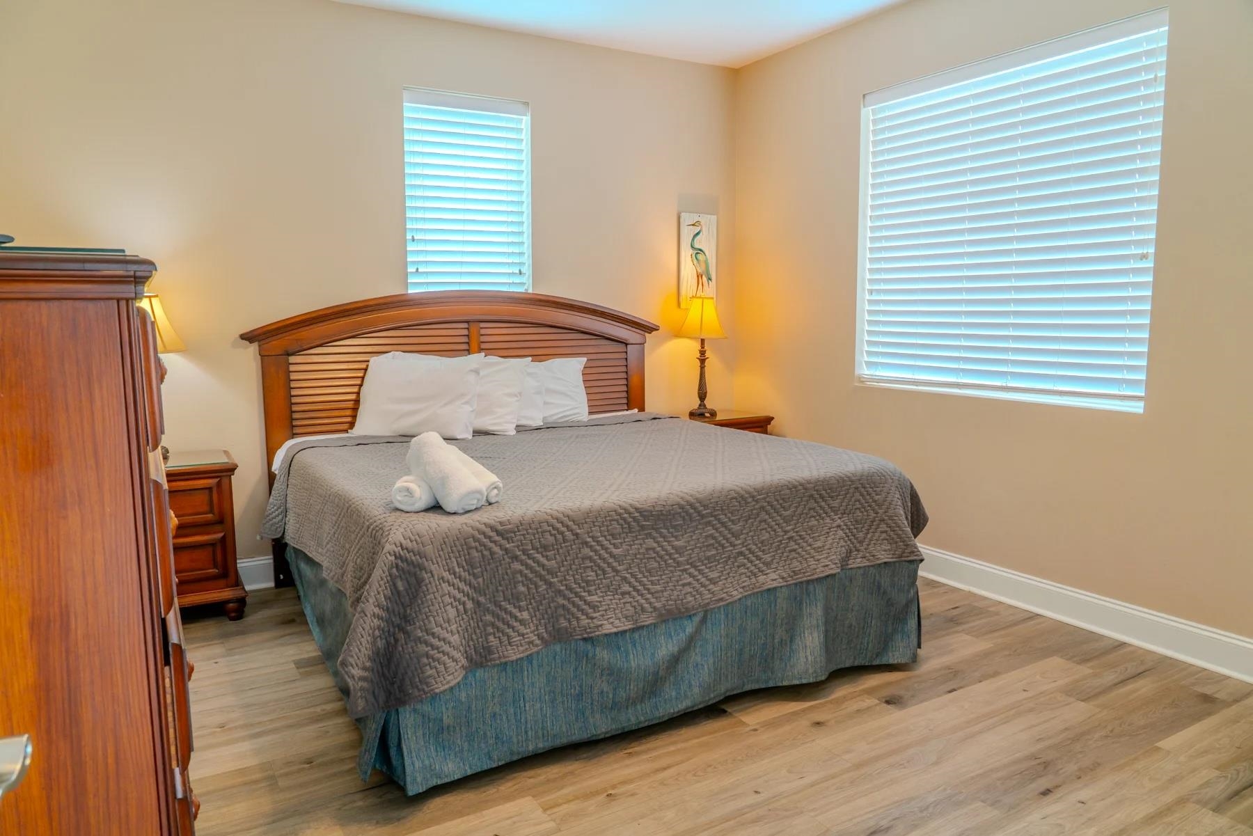 4604 Ocean Blvd. Property Photo 54