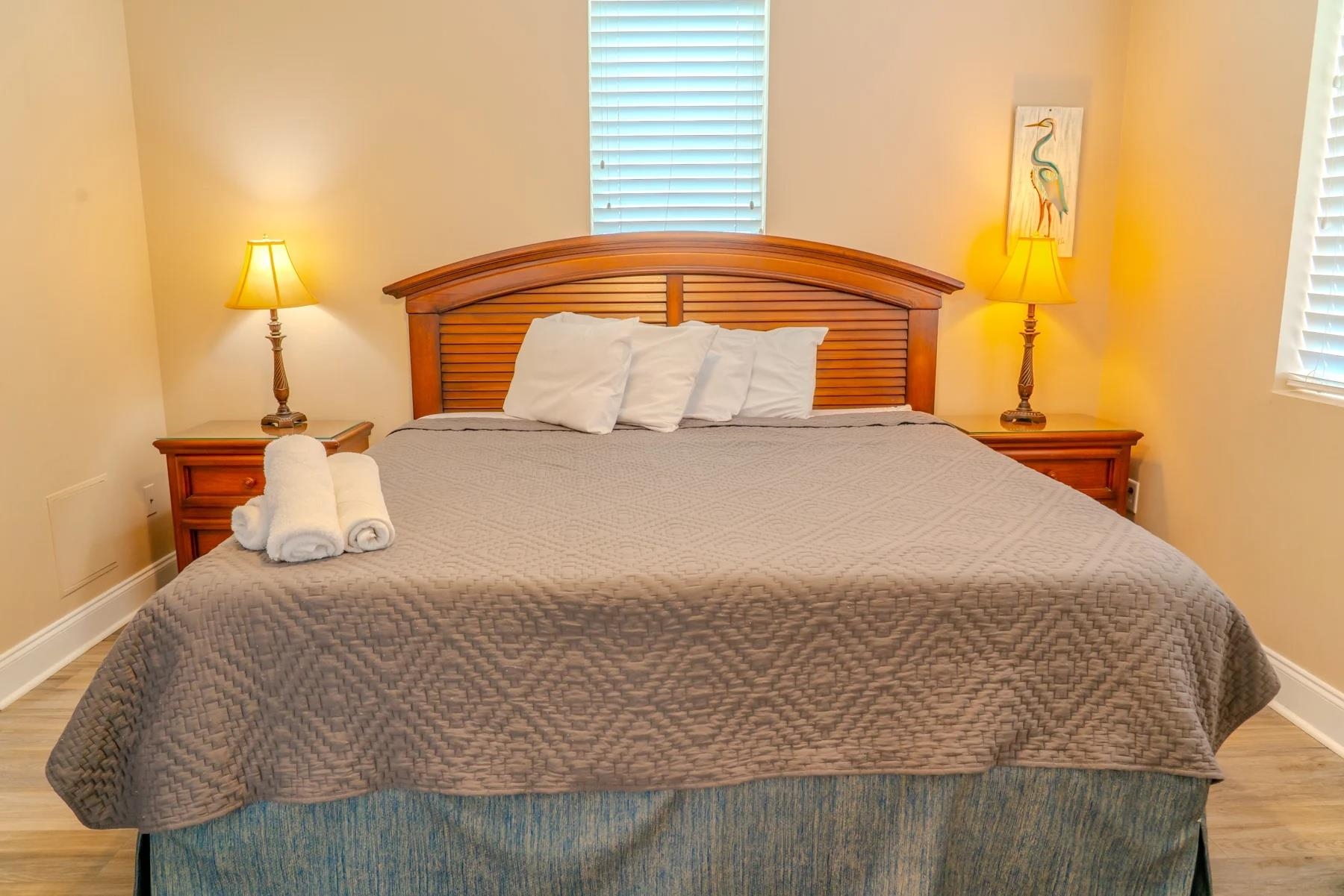 4604 Ocean Blvd. Property Photo 55