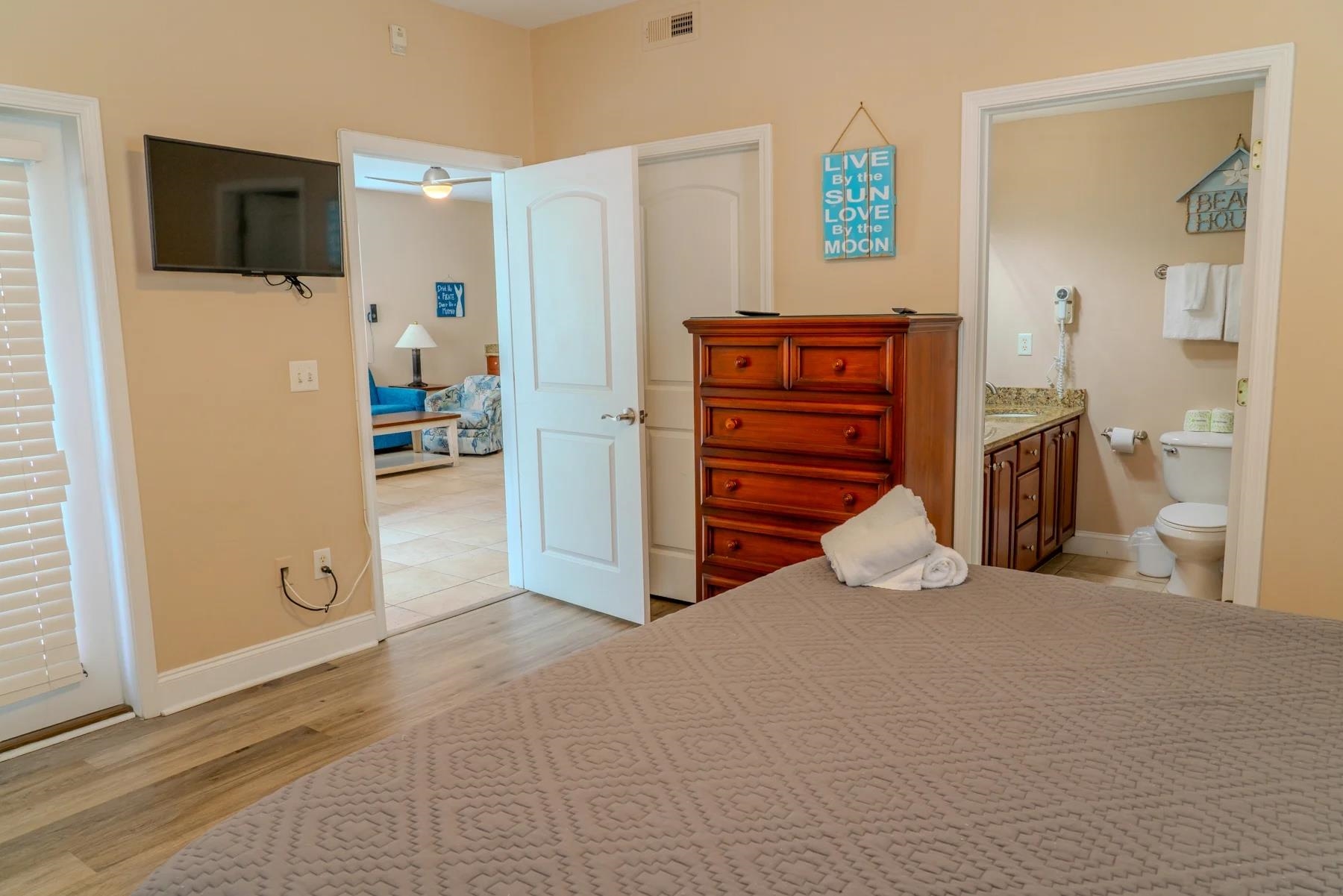 4604 Ocean Blvd. Property Photo 57