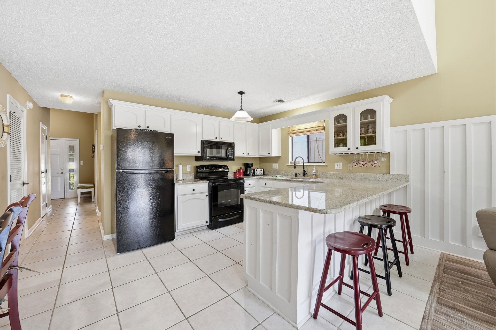 1890 Auburn Ln. Property Photo 5