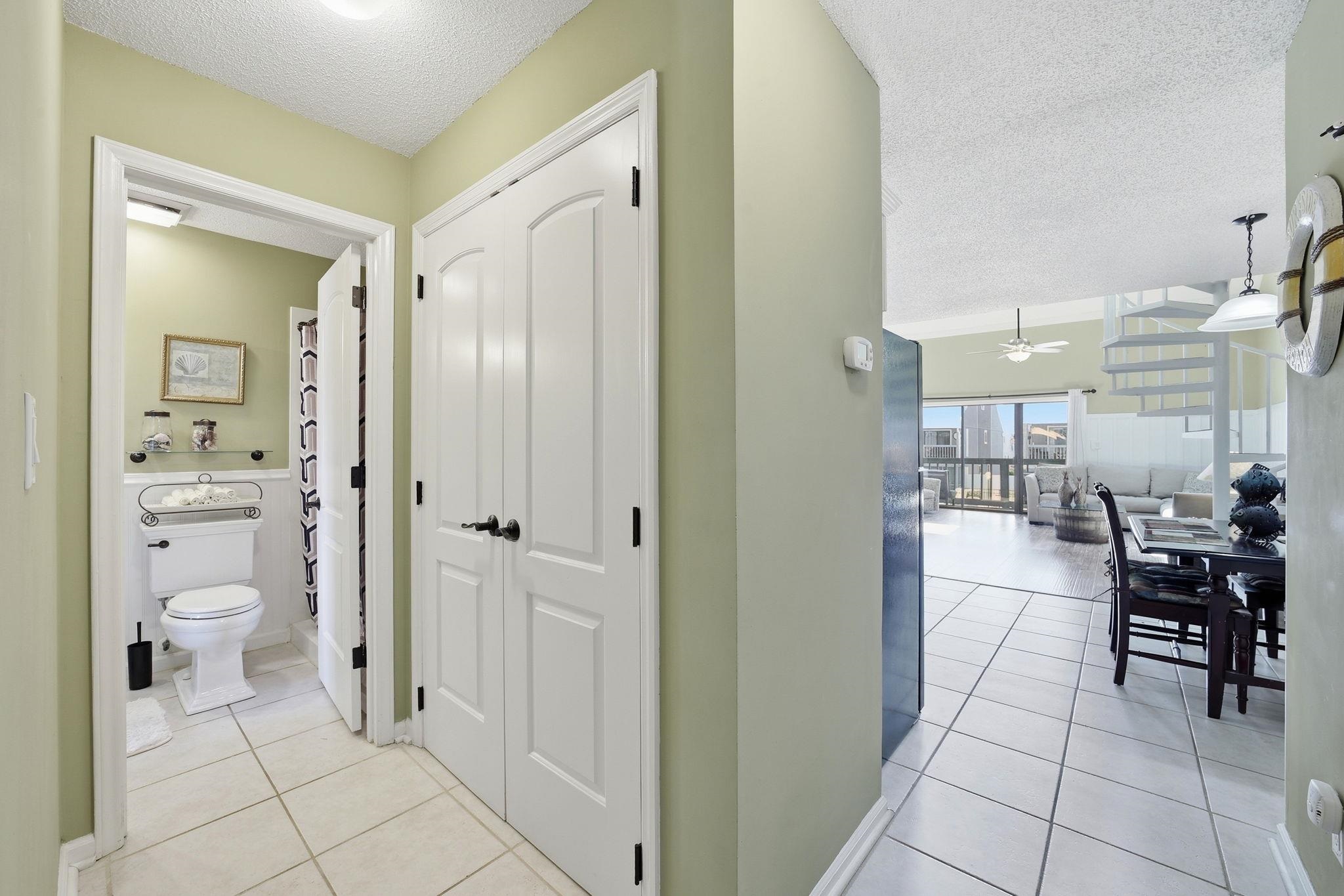 1890 Auburn Ln. Property Photo 15