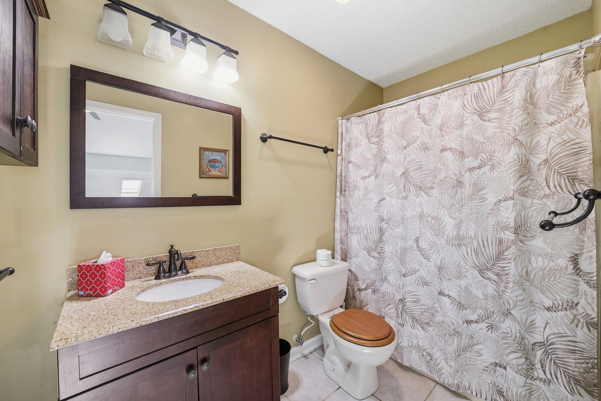 1890 Auburn Ln. Property Photo 18