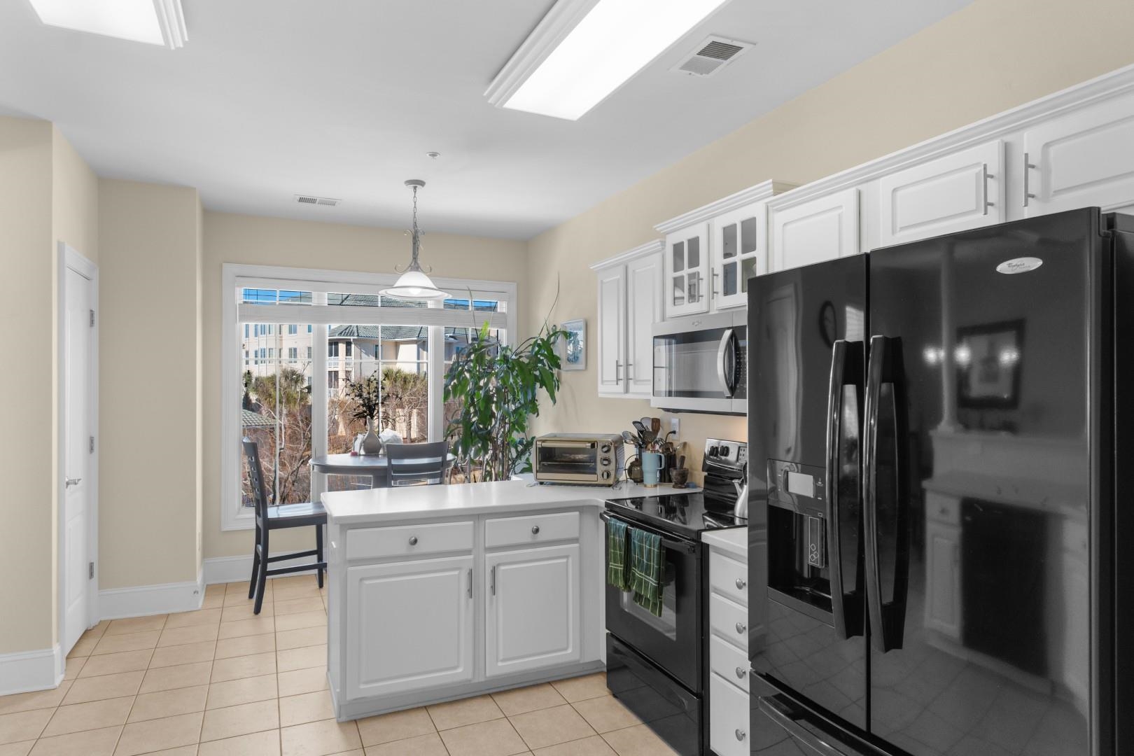 2180 Waterview Dr. Property Photo 7