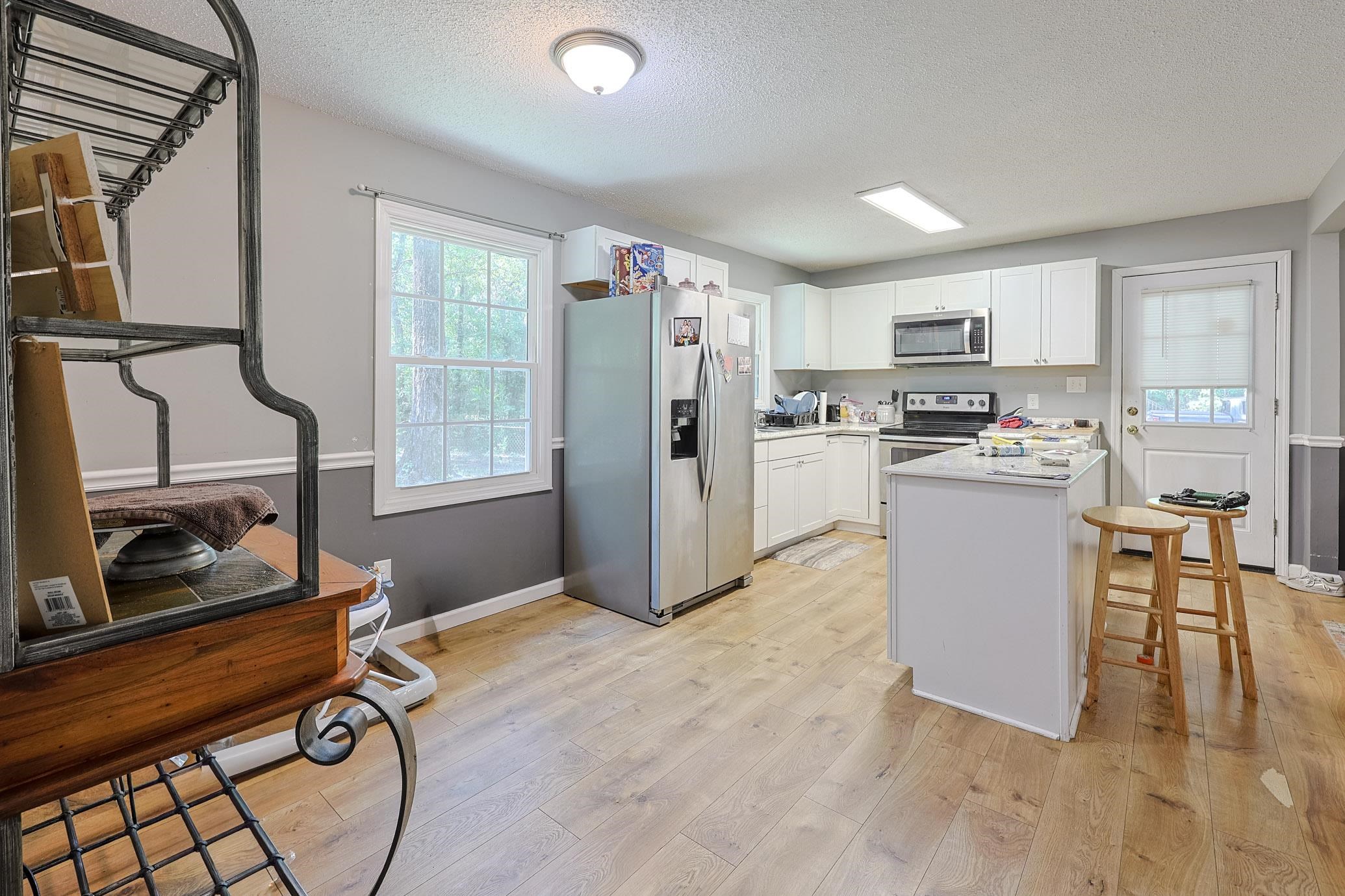 7139 Horseshoe Circle Property Photo 6