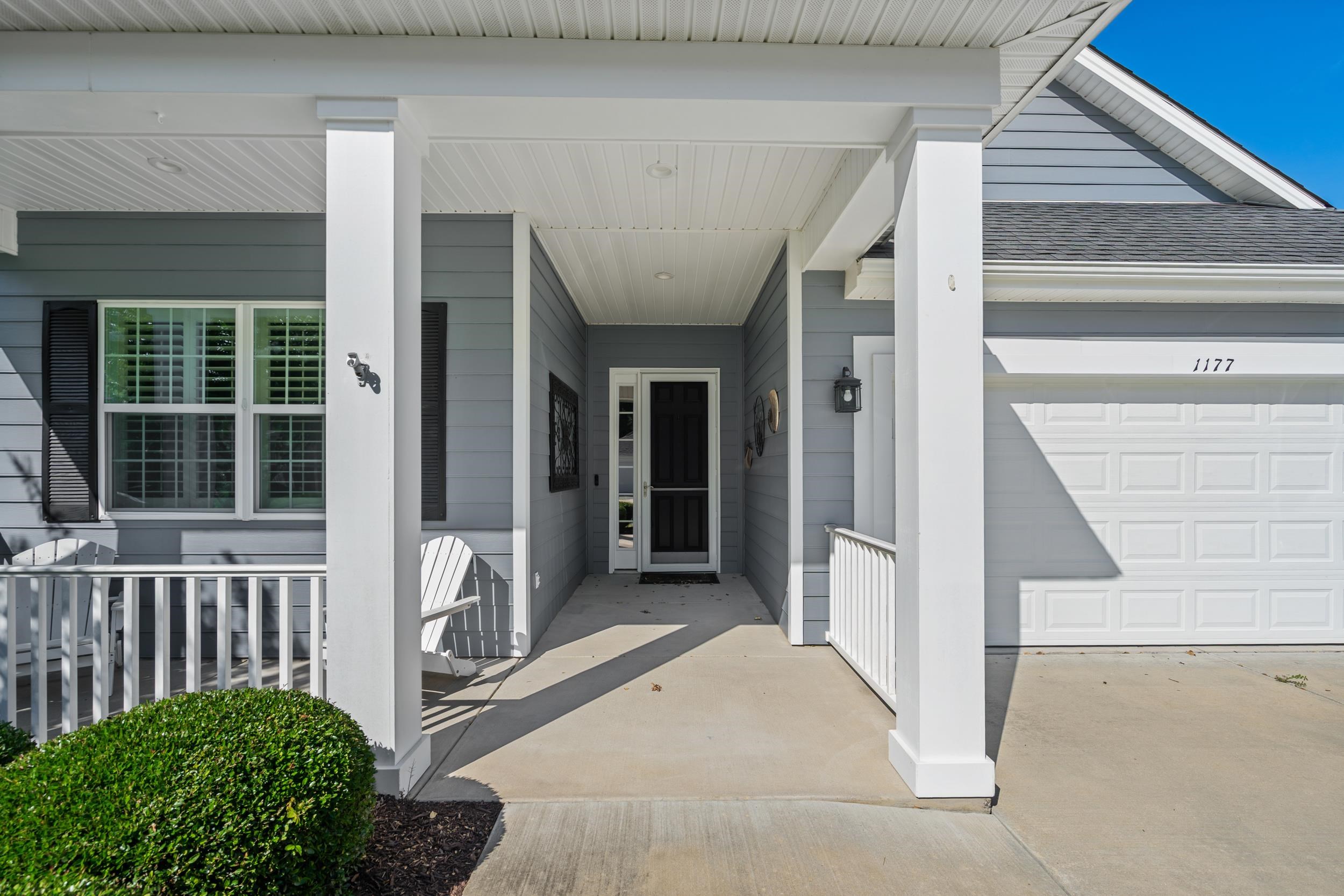 1177 Kiawah Loop Property Photo 2