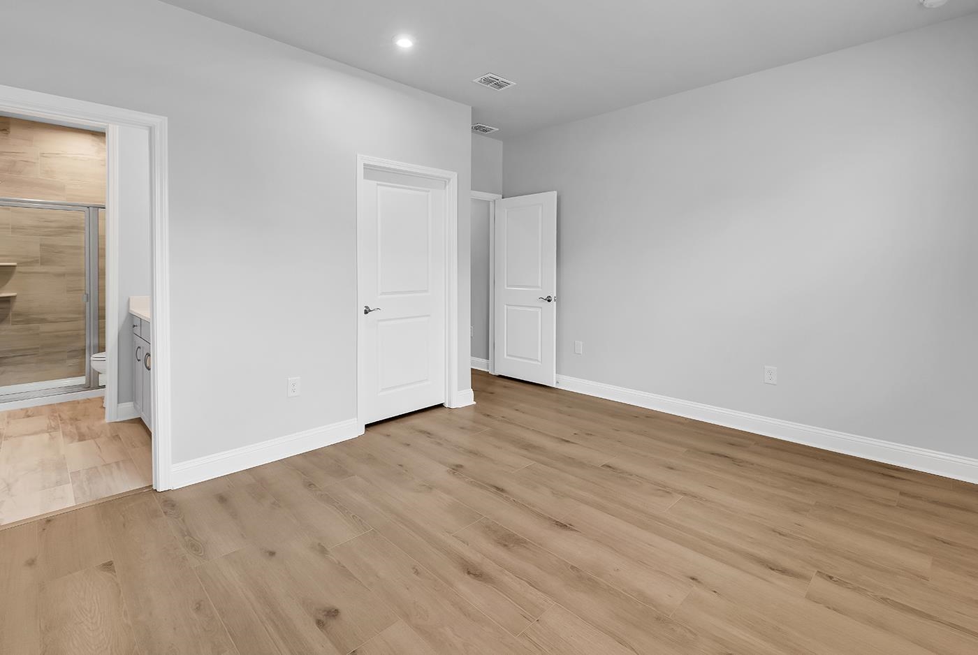 1586 Crested Iris Way Property Photo 8