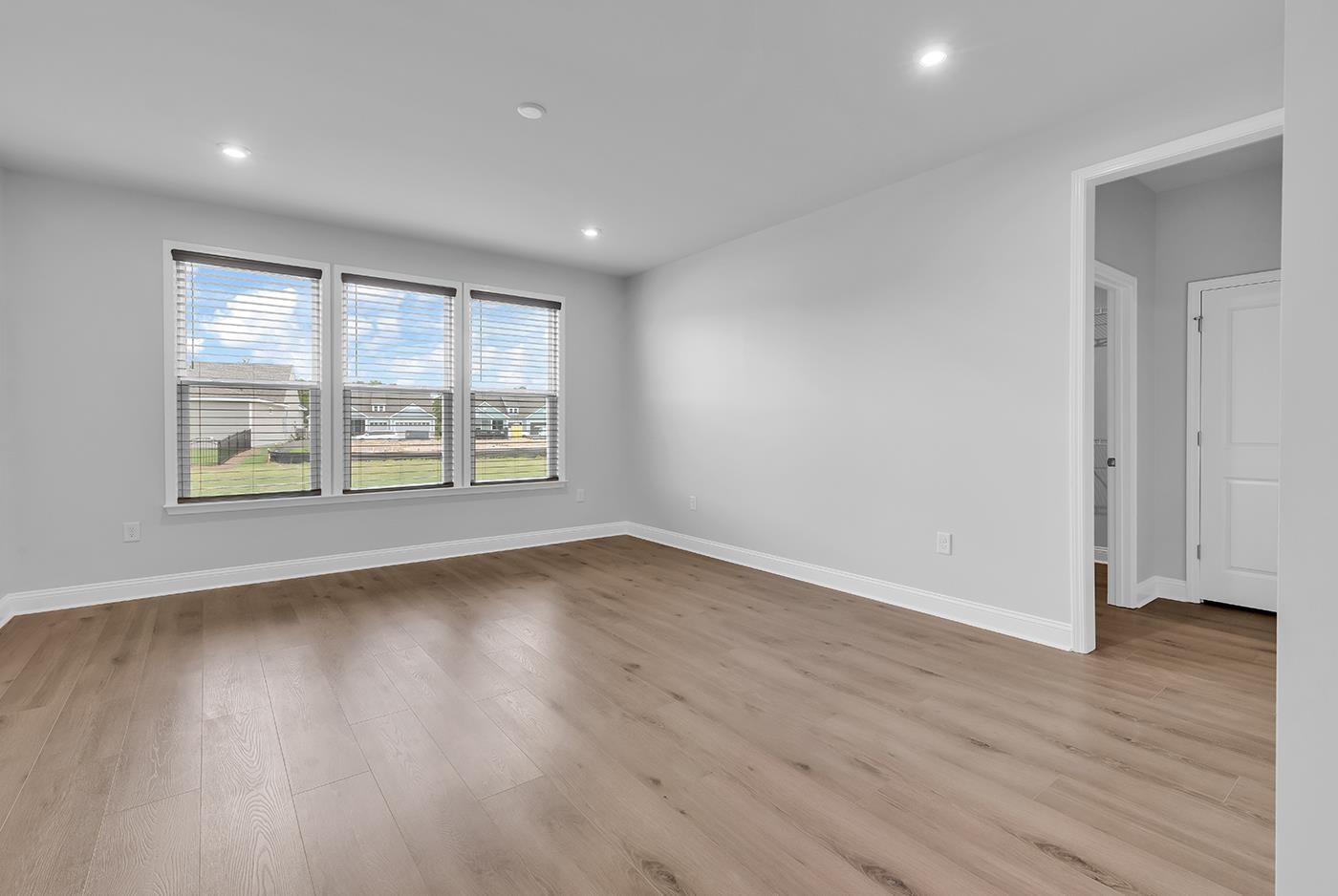 1586 Crested Iris Way Property Photo 32