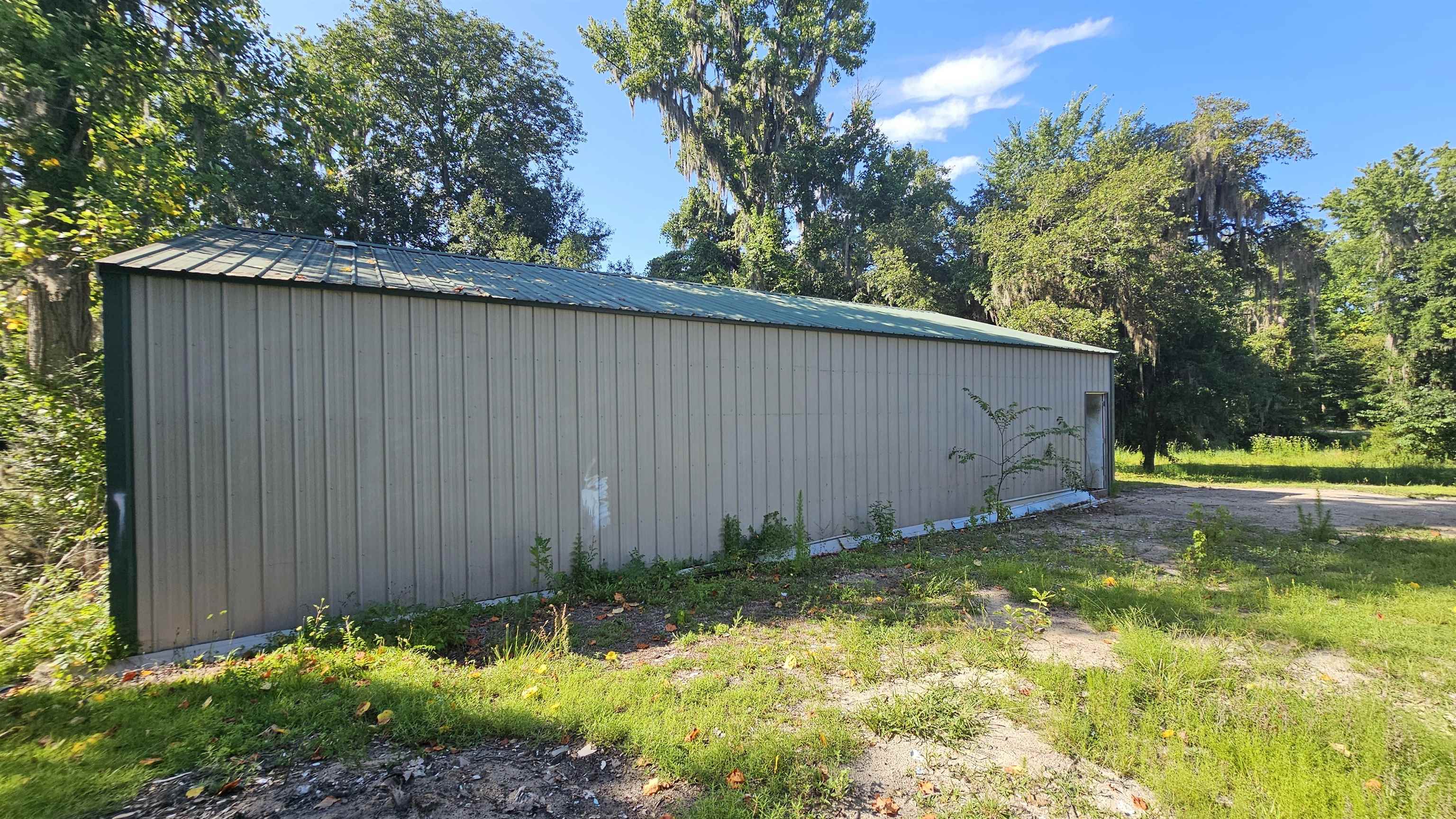 1032 Academy Dr. Property Photo 6