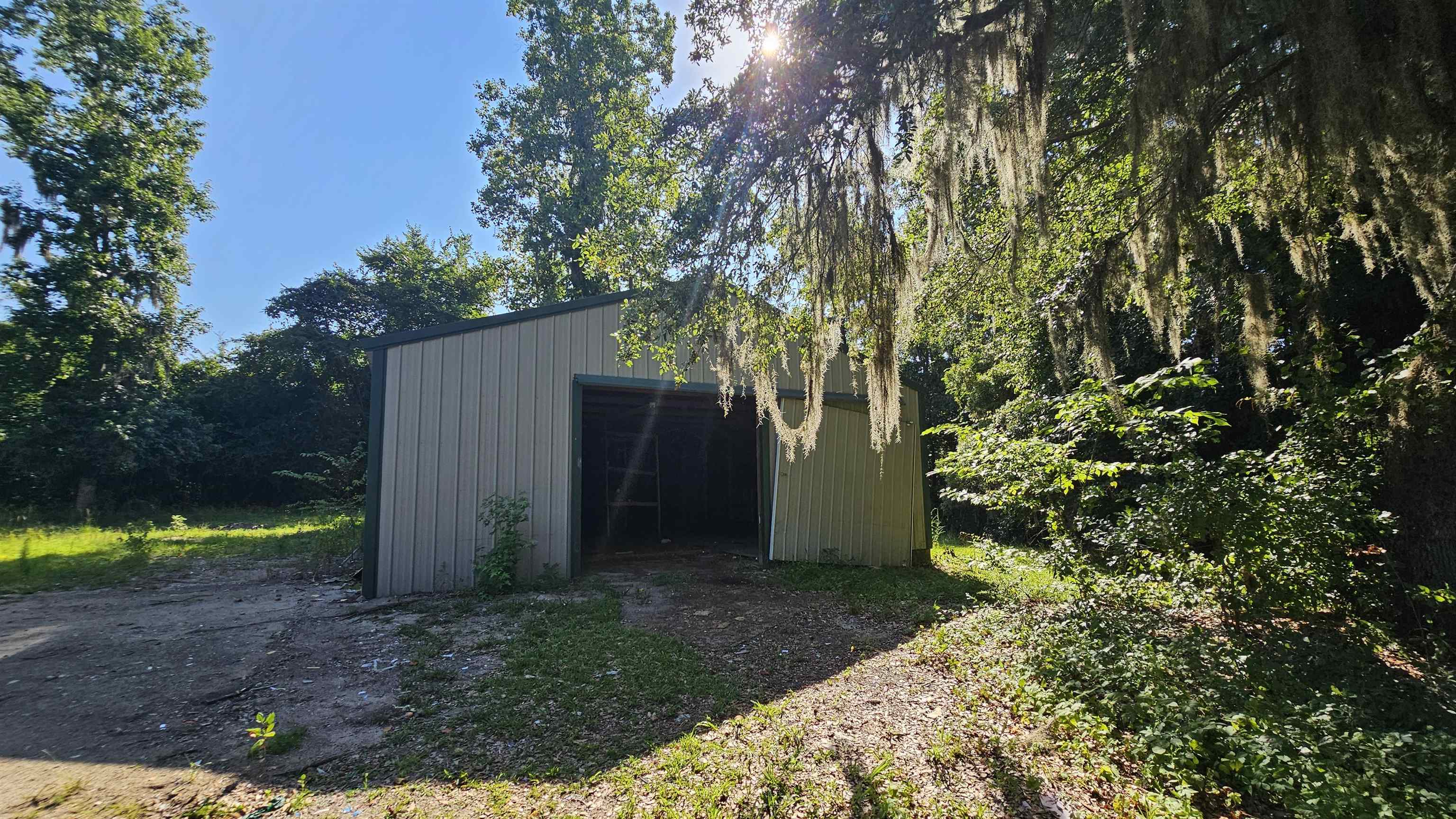 1032 Academy Dr. Property Photo 17
