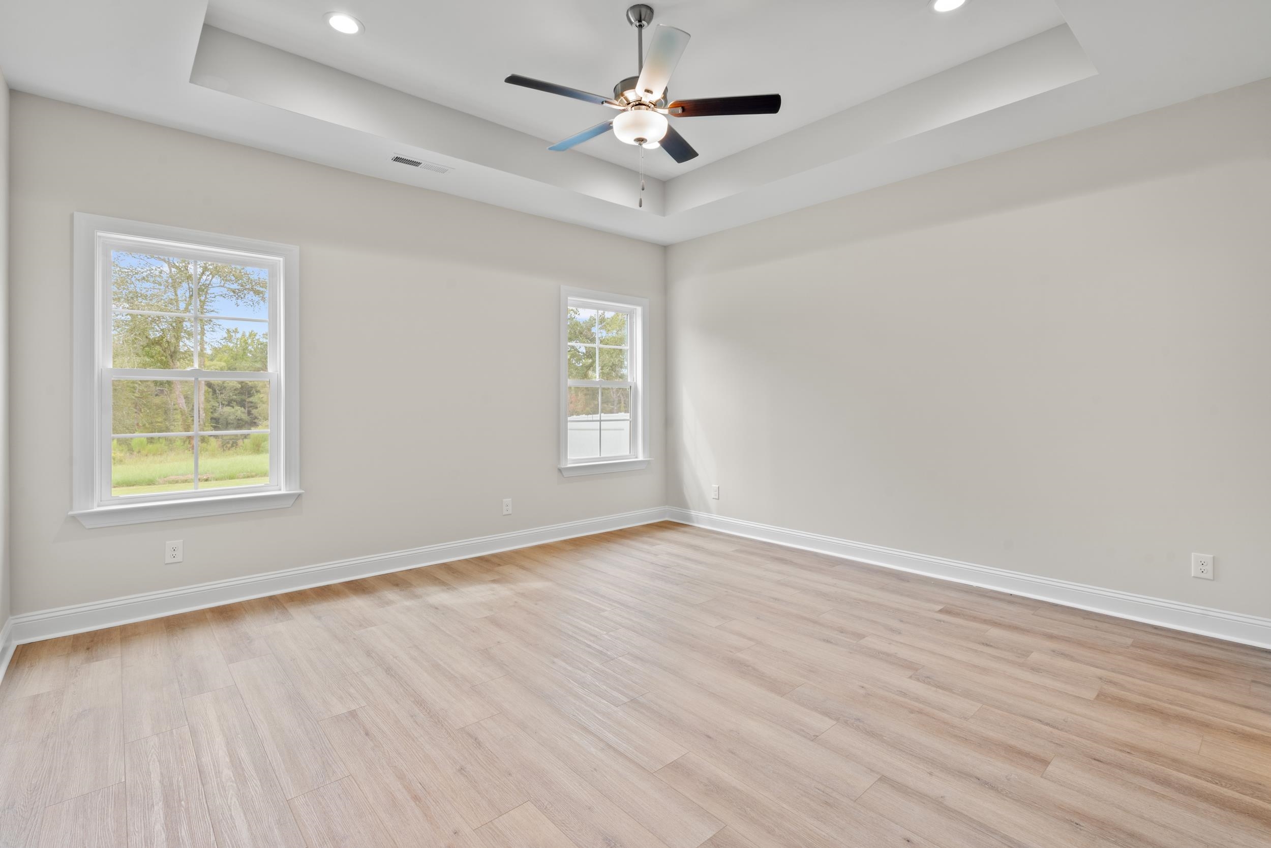 1421 Loop Circle Property Photo 10