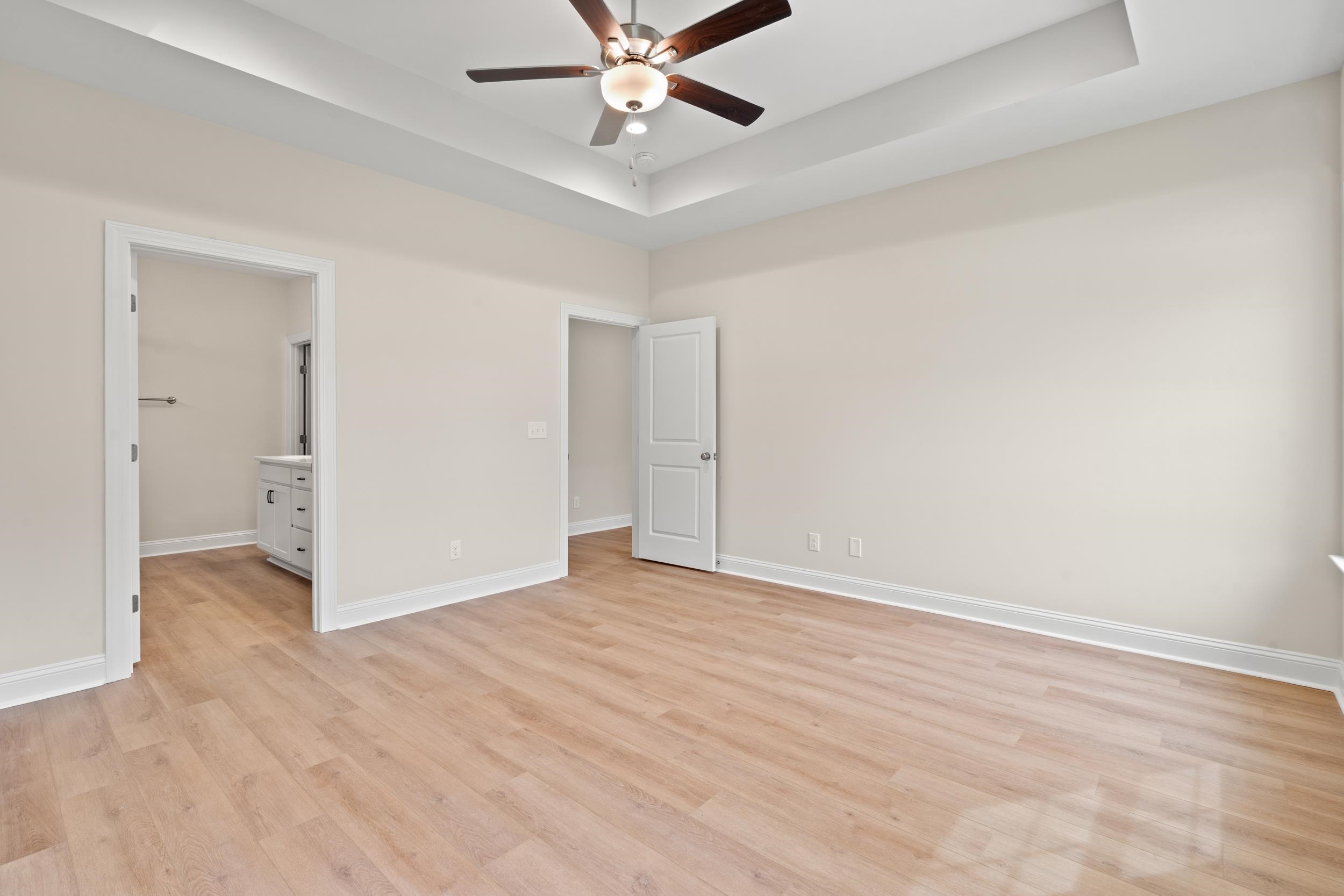 1421 Loop Circle Property Photo 11