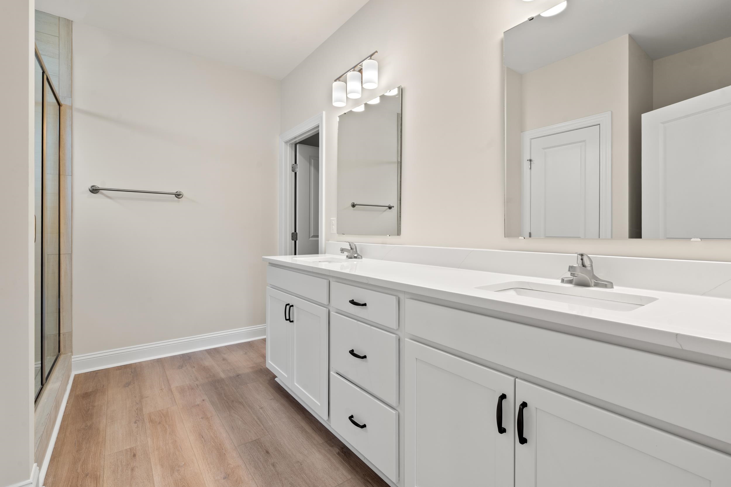 1421 Loop Circle Property Photo 13