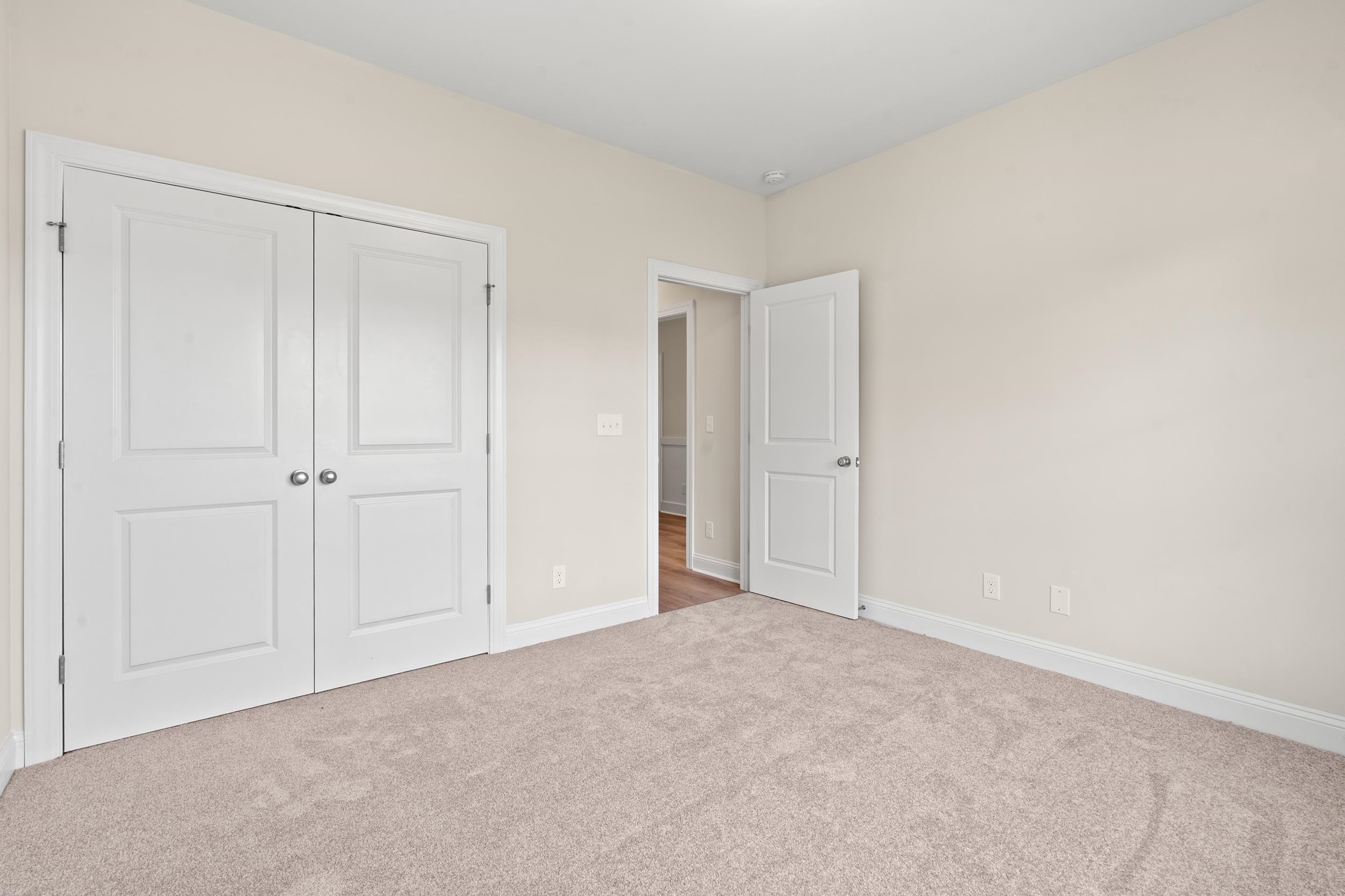 1421 Loop Circle Property Photo 15