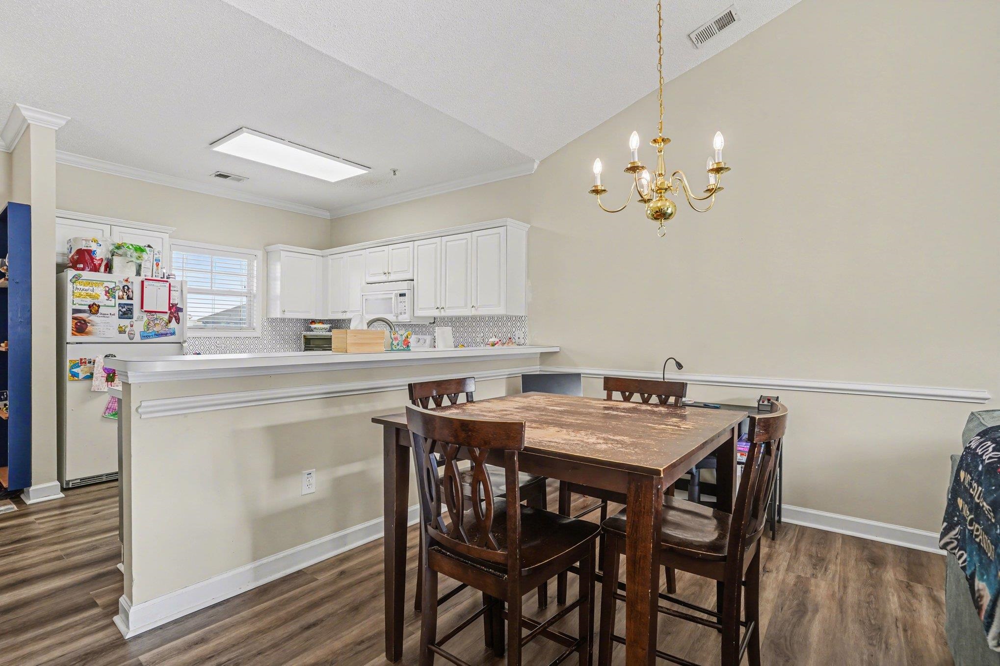805 Crumpet Ct. Property Photo 6
