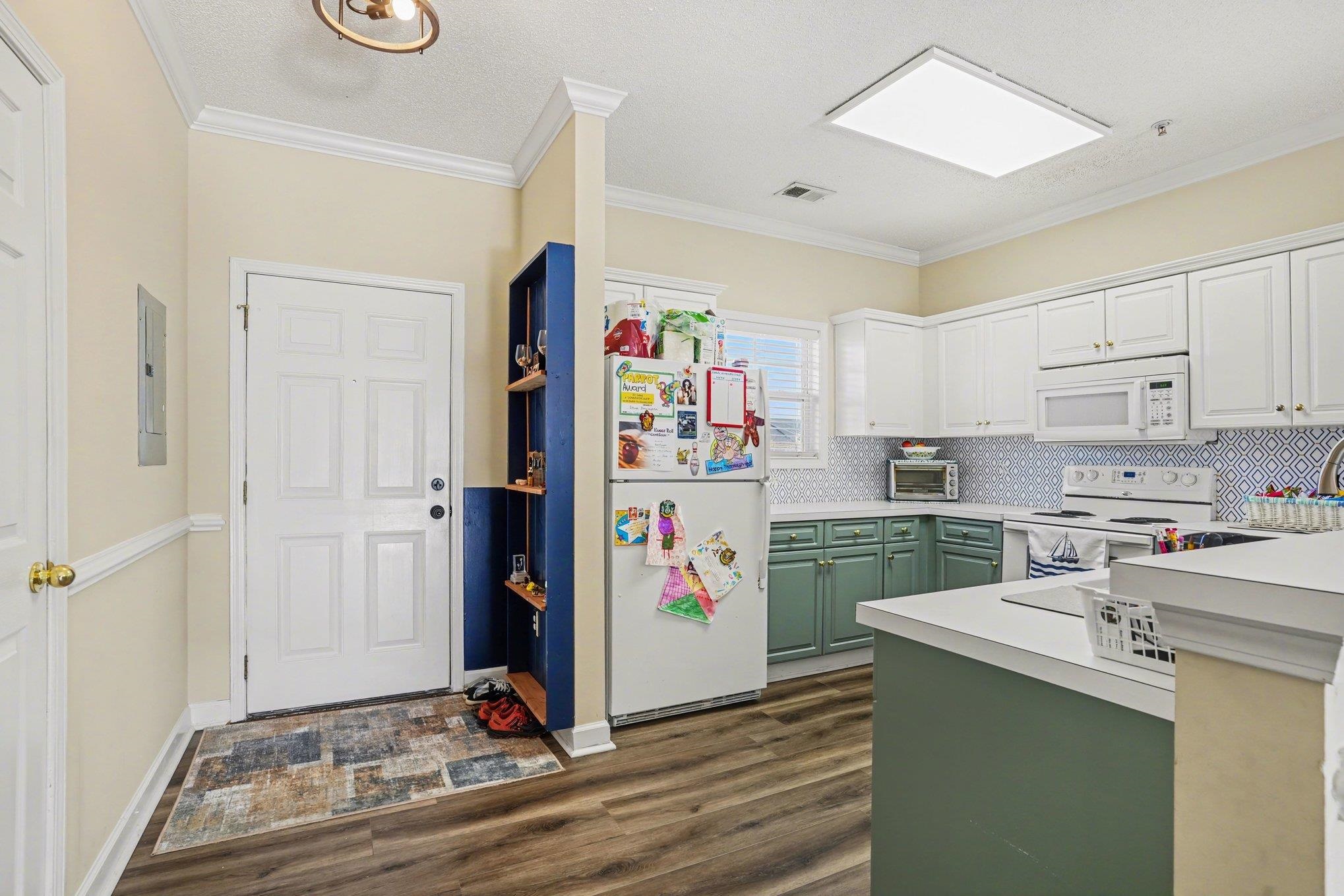 805 Crumpet Ct. Property Photo 10