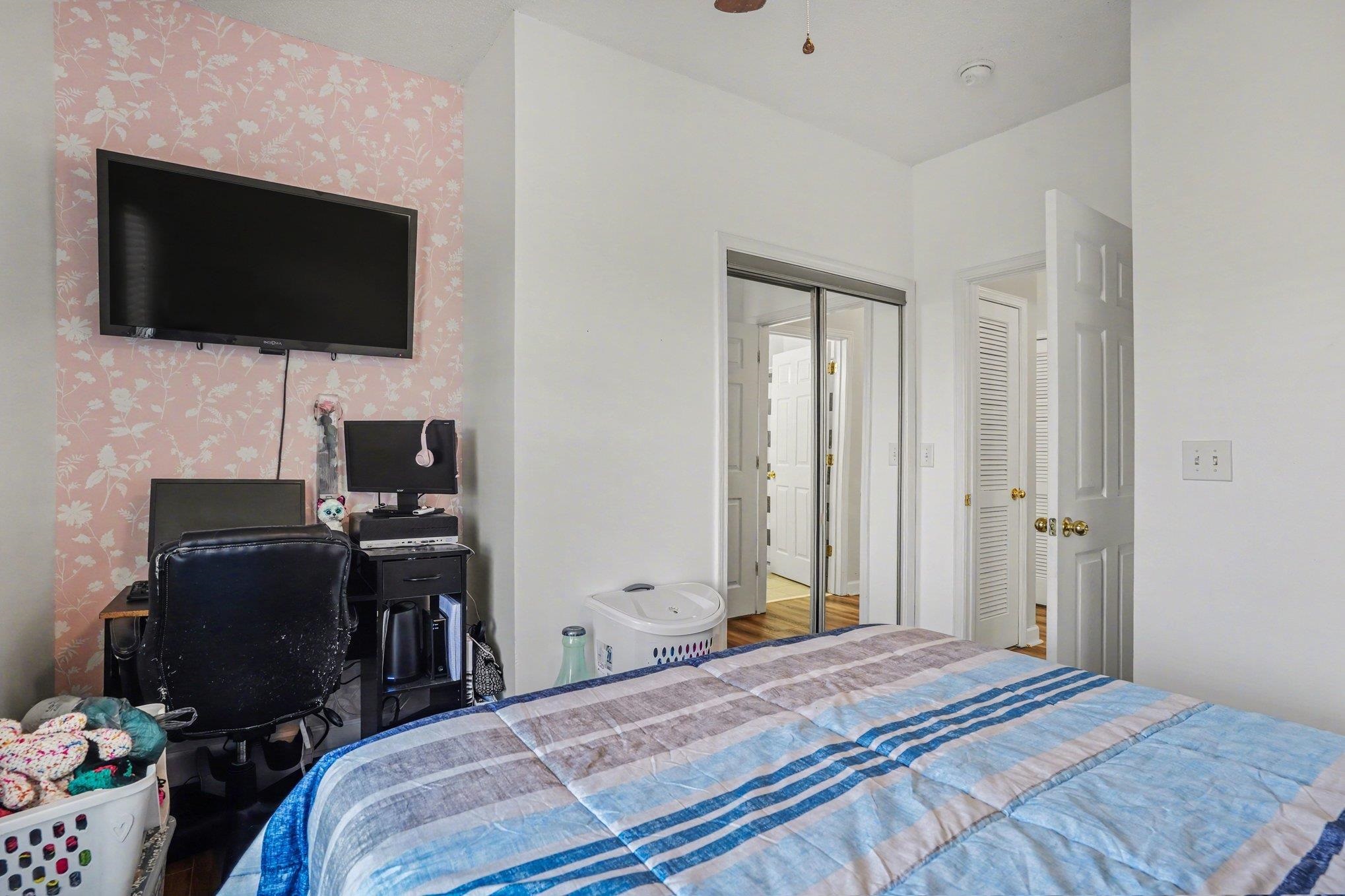 805 Crumpet Ct. Property Photo 12